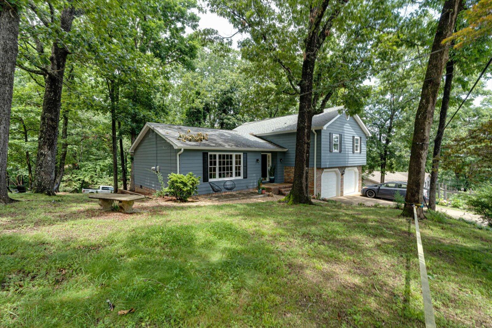 6415 Lake Meadows Drive