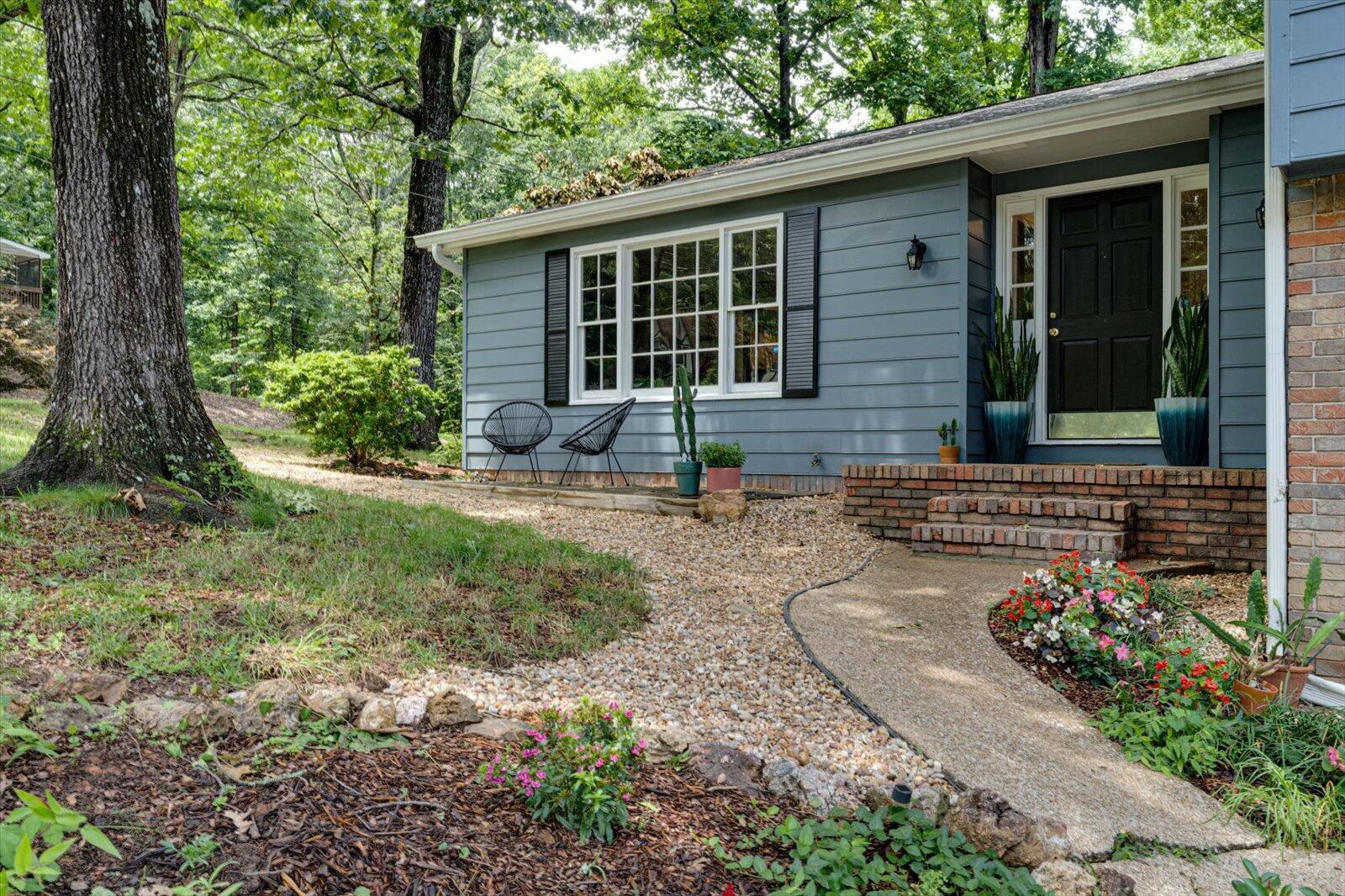 6415 Lake Meadows Drive