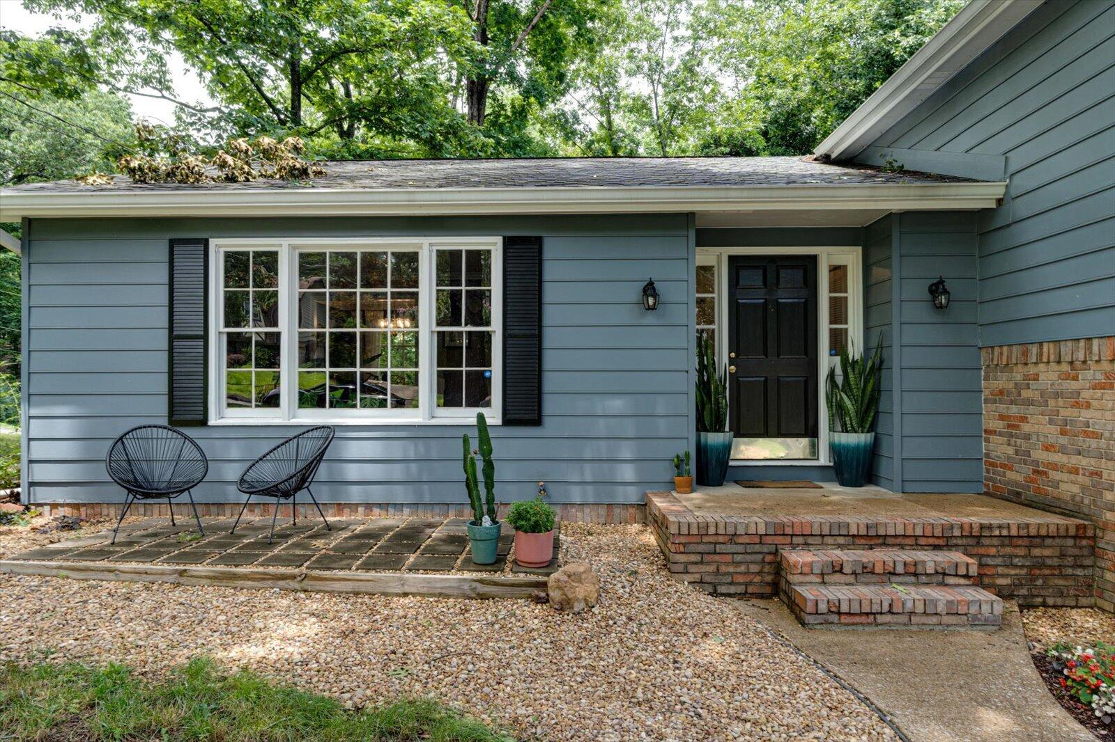 6415 Lake Meadows Drive