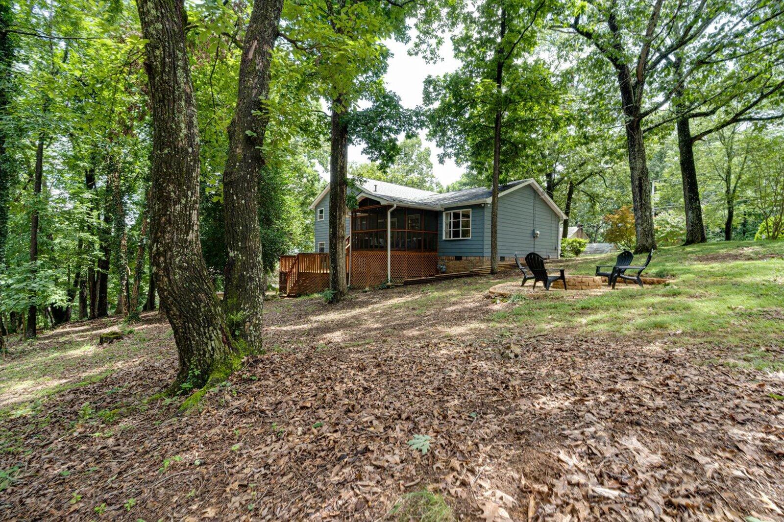 6415 Lake Meadows Drive