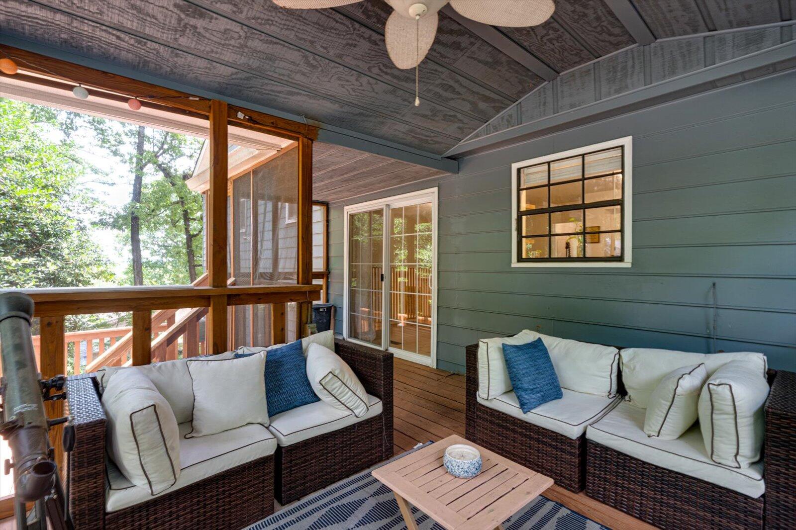 6415 Lake Meadows Drive