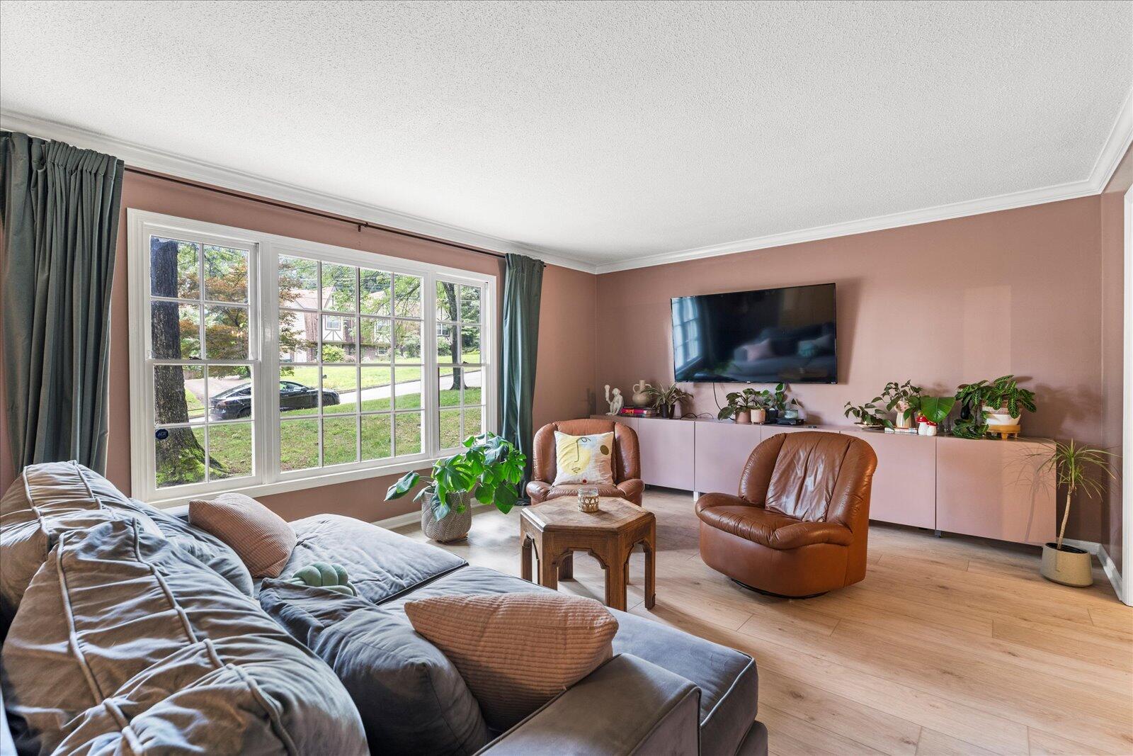 6415 Lake Meadows Drive