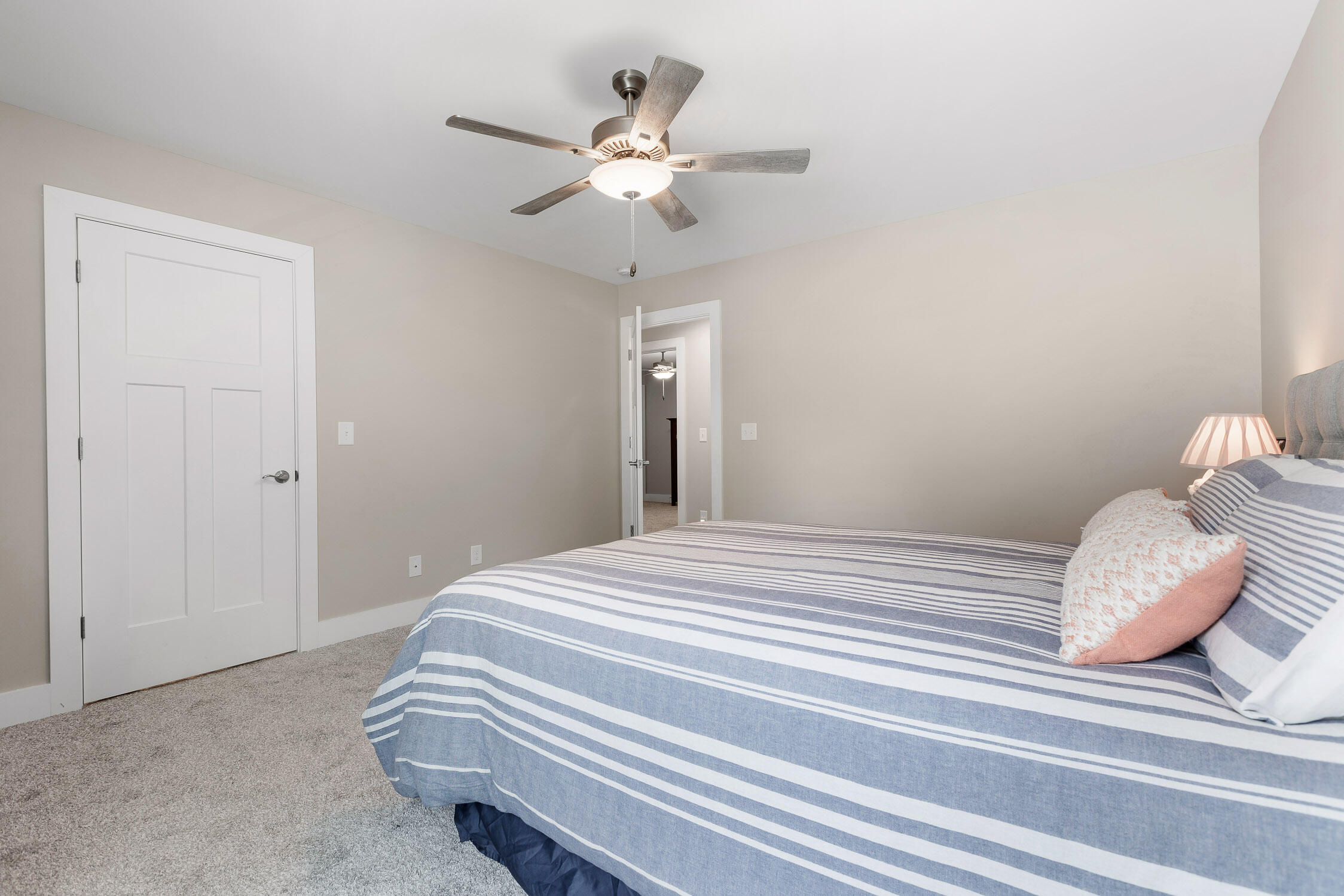 2013 Charles Street NE