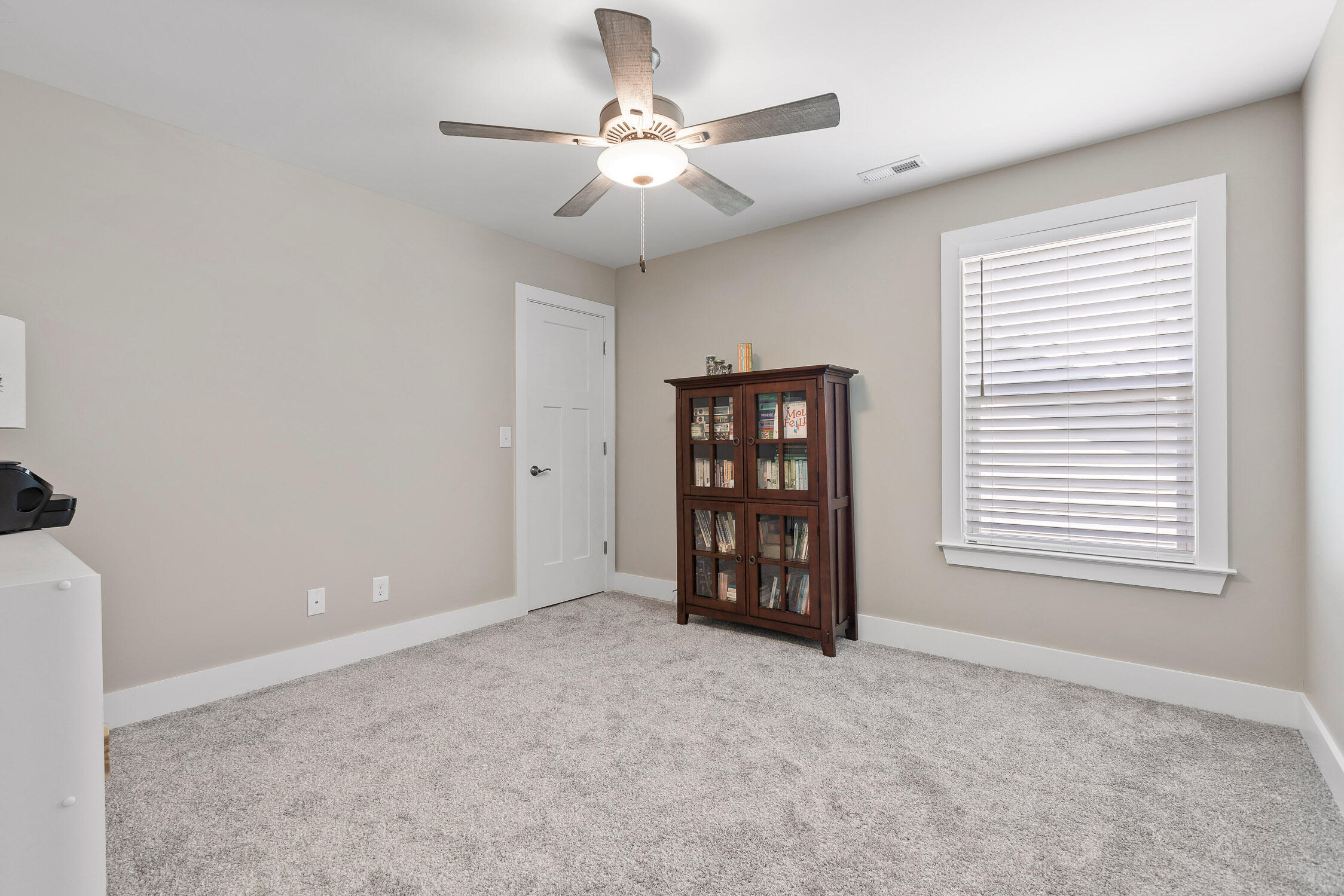 2013 Charles Street NE