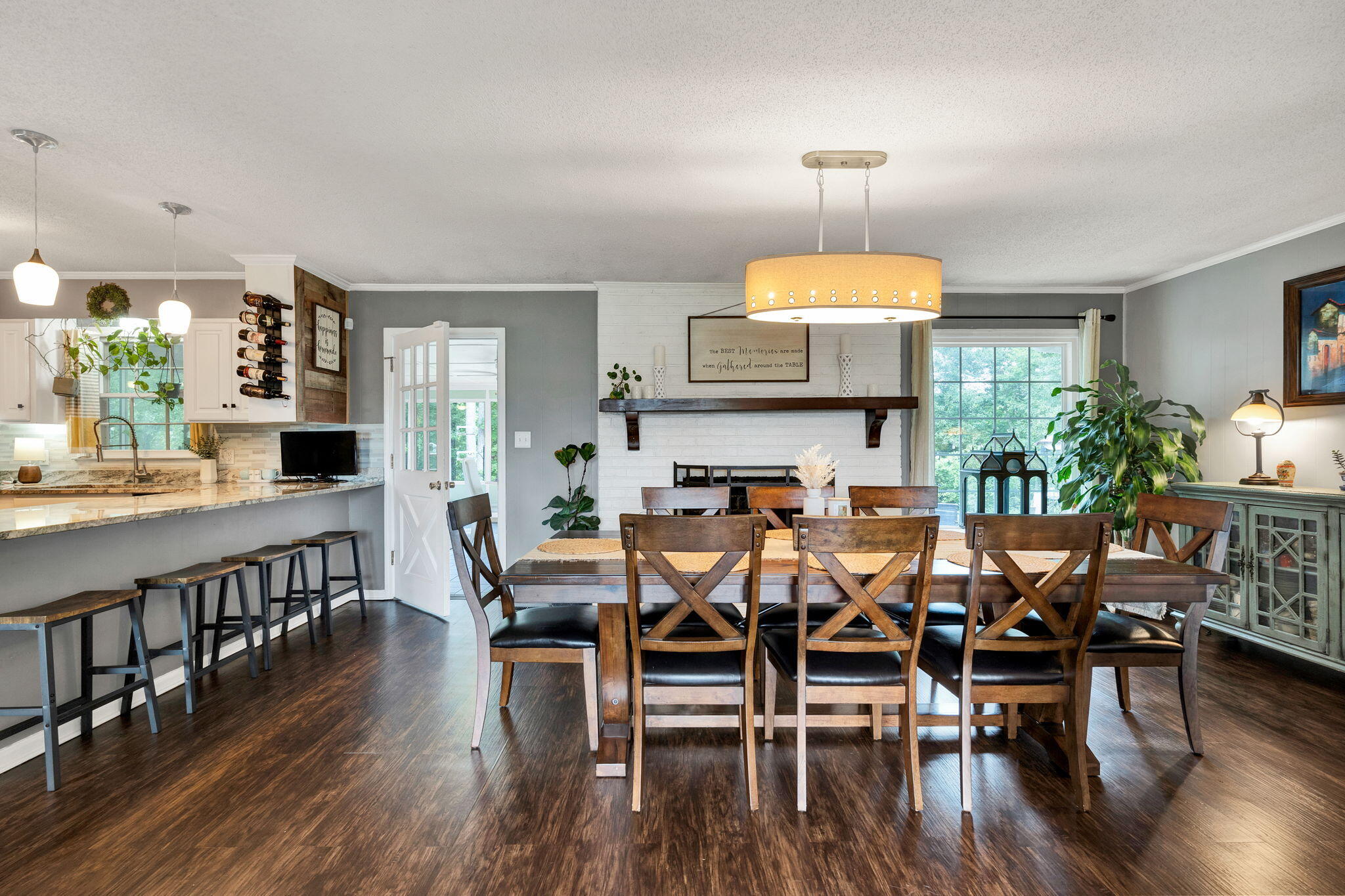 201 Triplett Circle NW