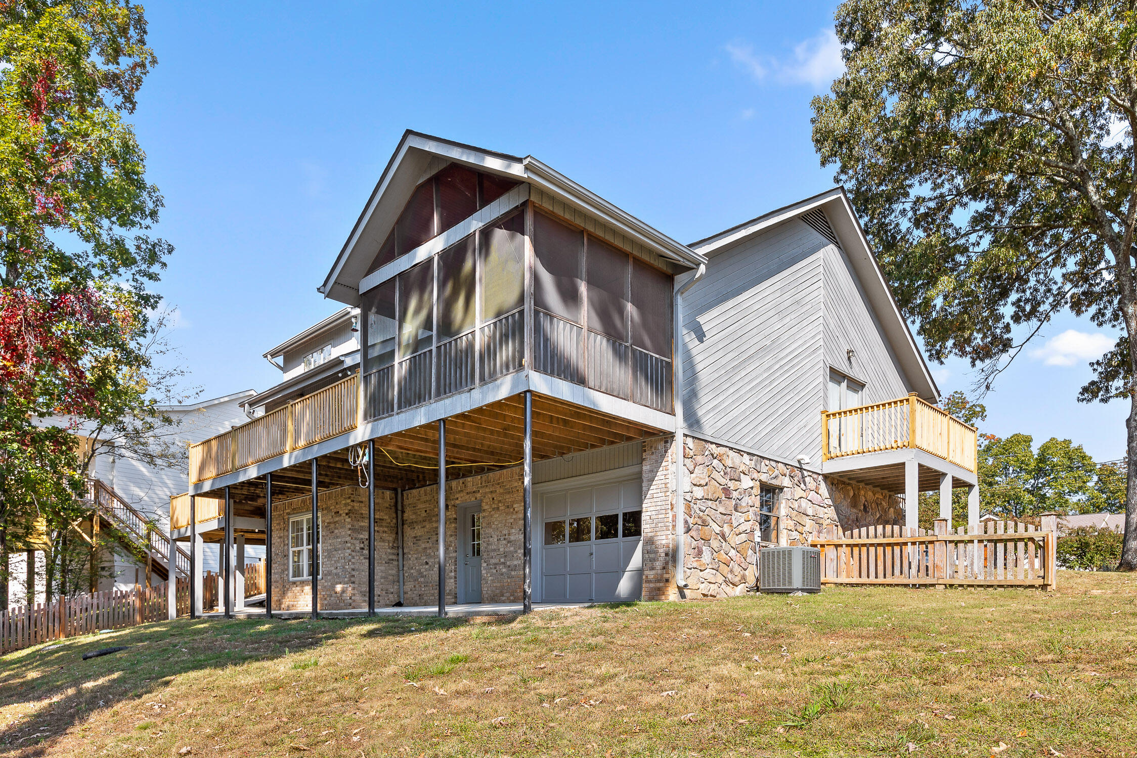 2508 Lake Dweller Lane