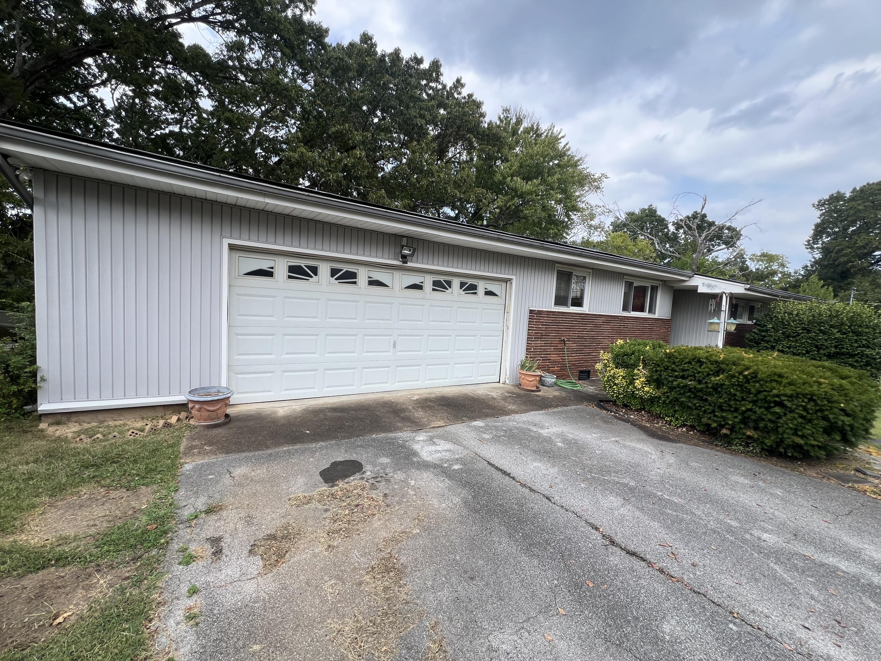 4511 Murray Hills Drive