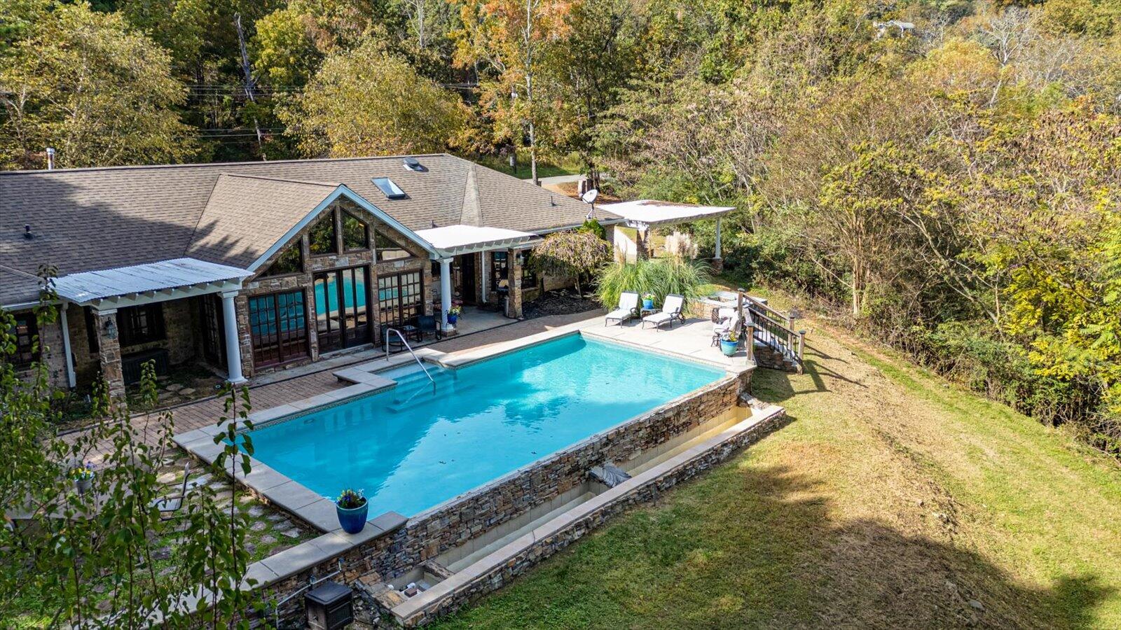5812 Lake Resort Drive