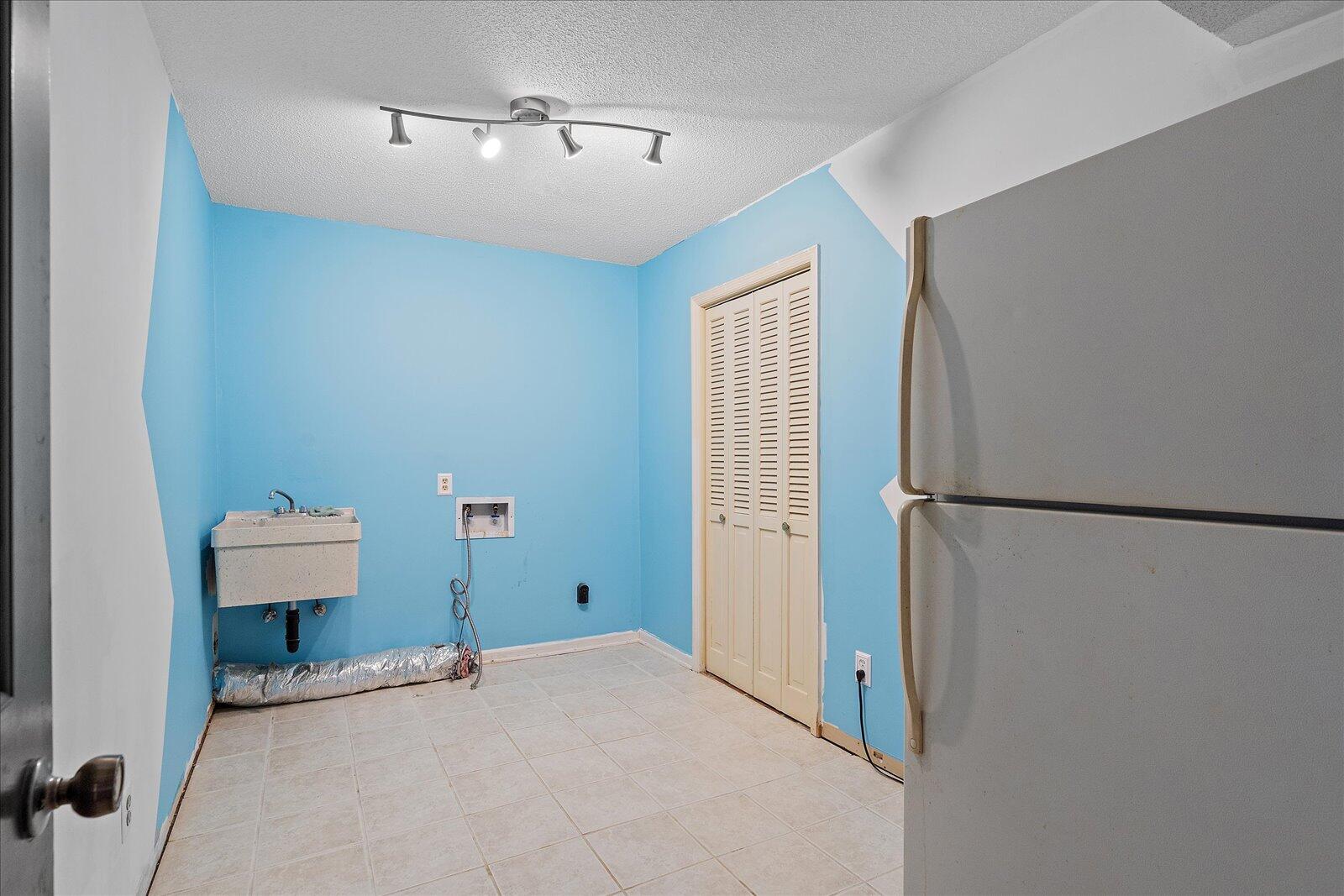 1619 Starboard Drive