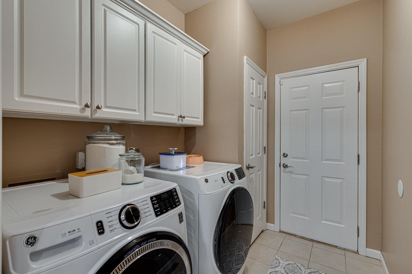 5864 Crooked Creek Drive