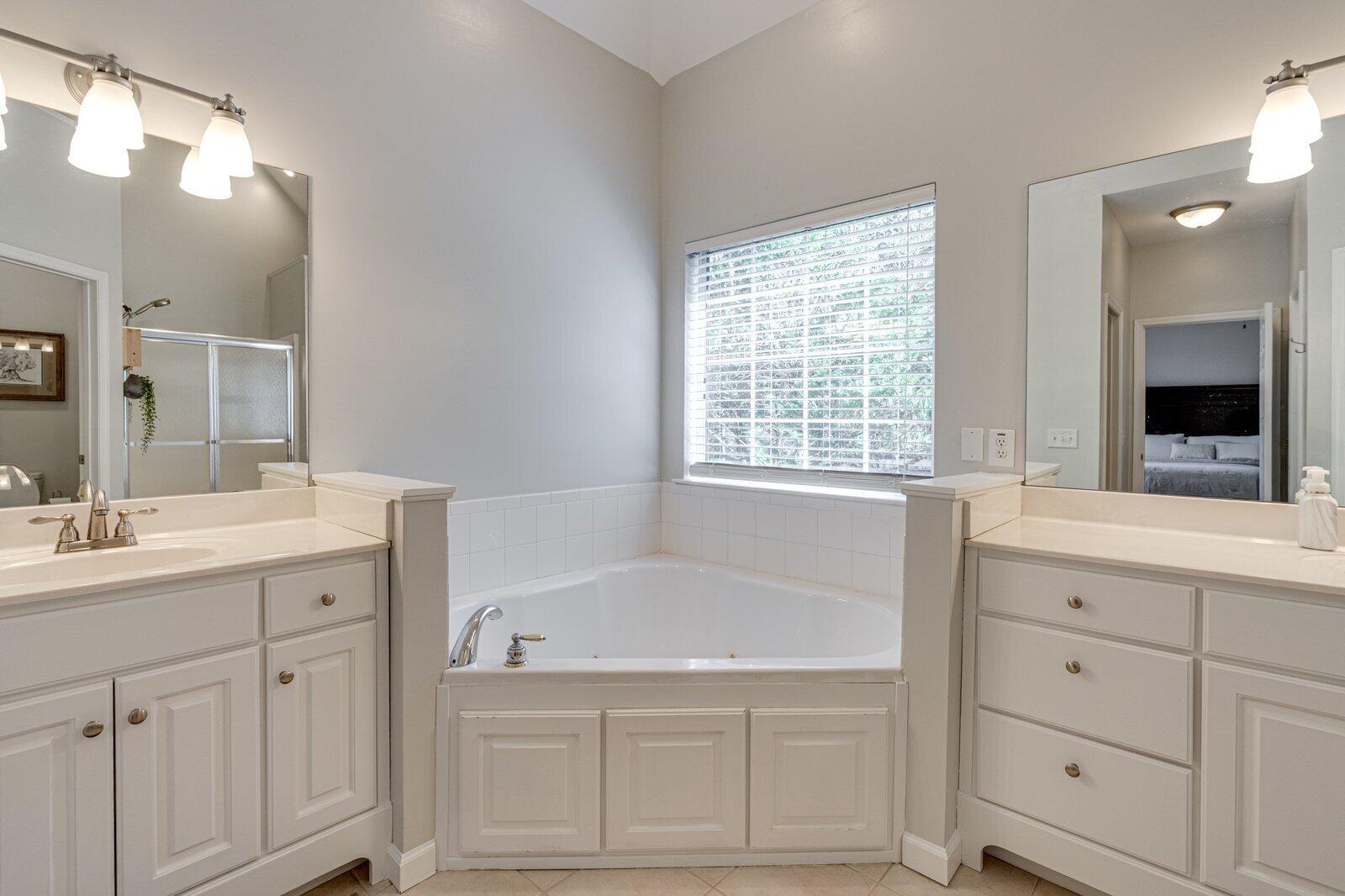 5864 Crooked Creek Drive