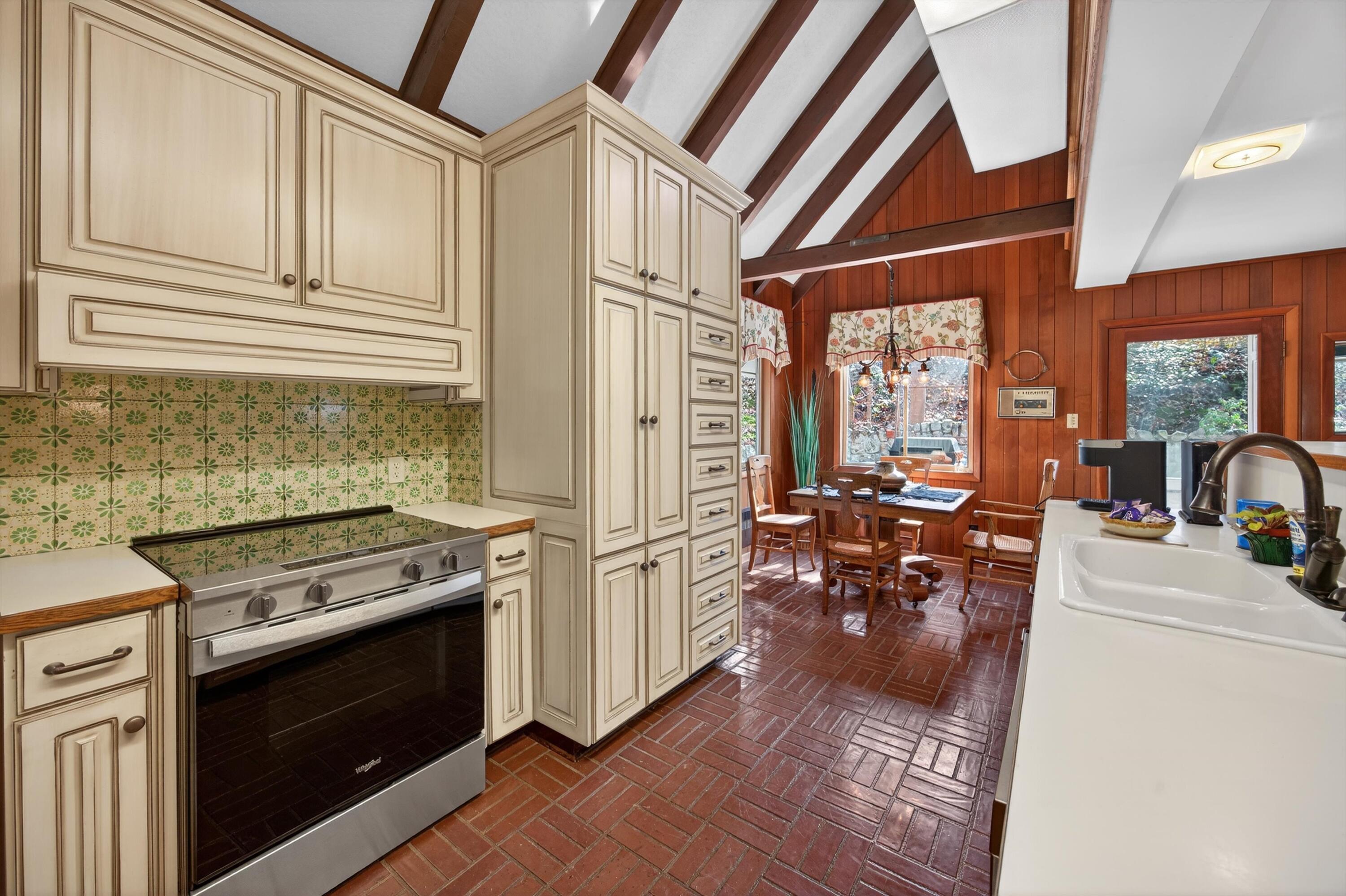 1301 Swann Drive