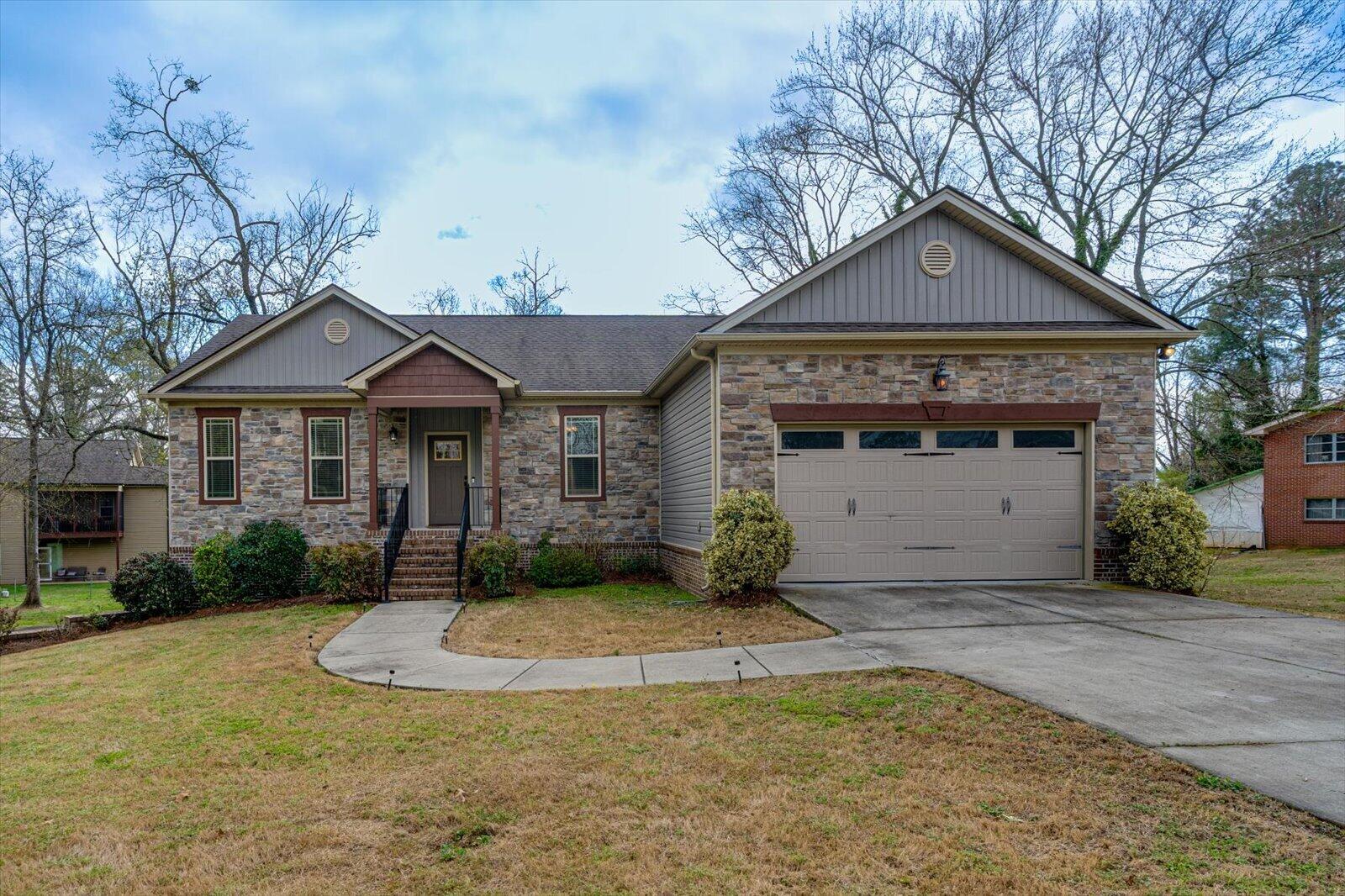 2322 Gale Lane