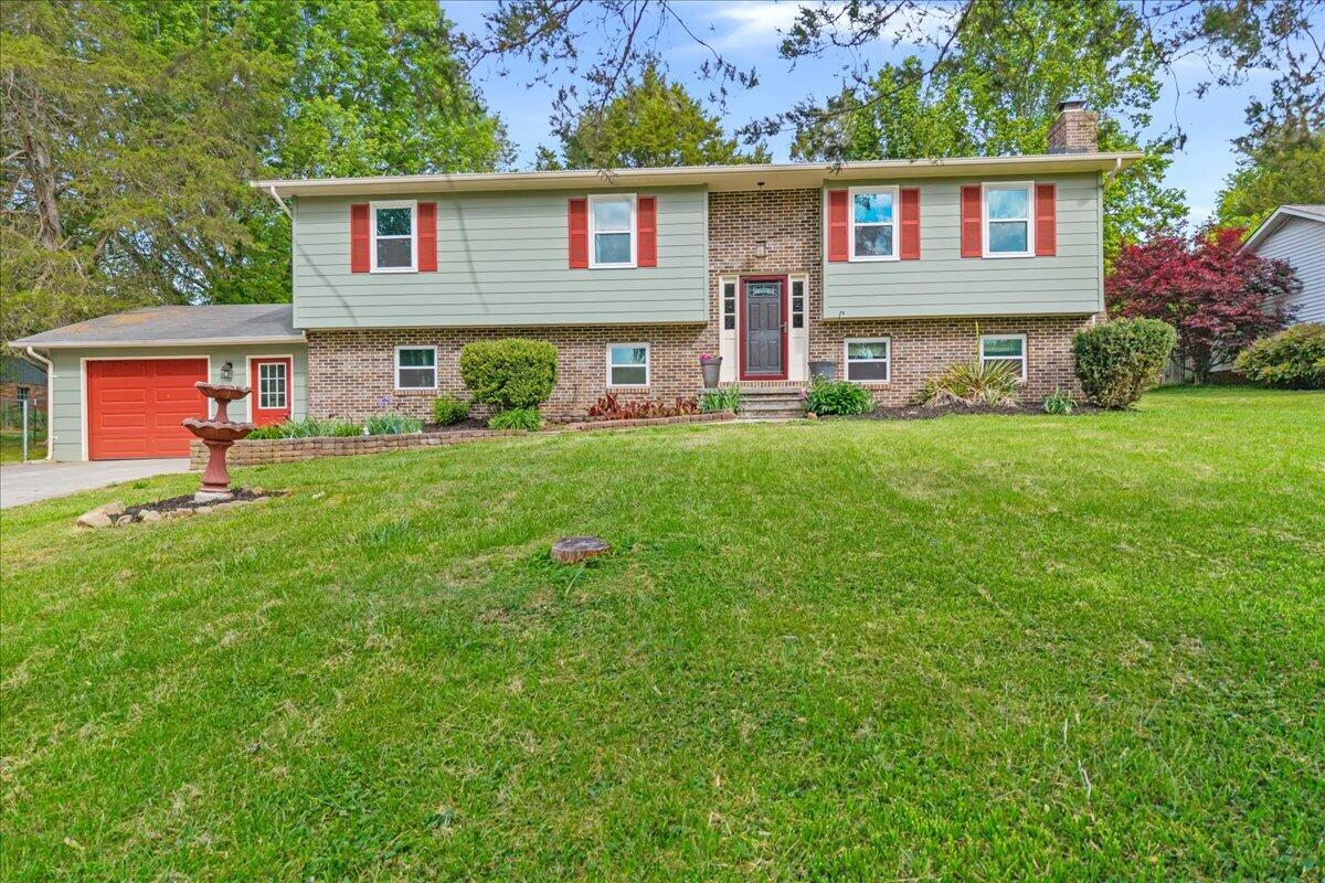 1305 Ridgeway Circle