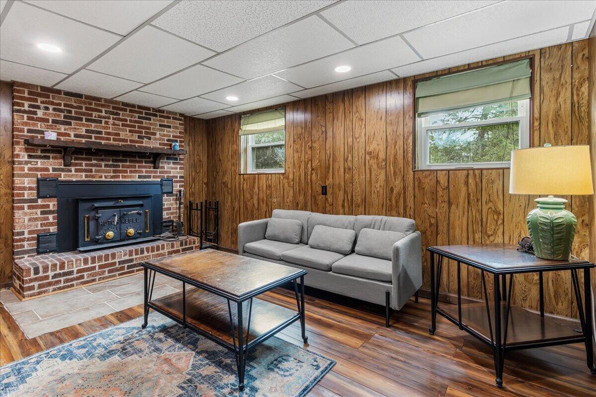 1305 Ridgeway Circle