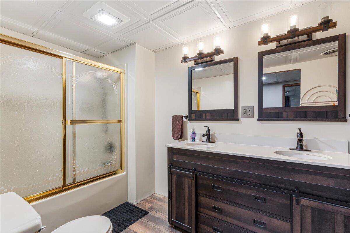 1305 Ridgeway Circle