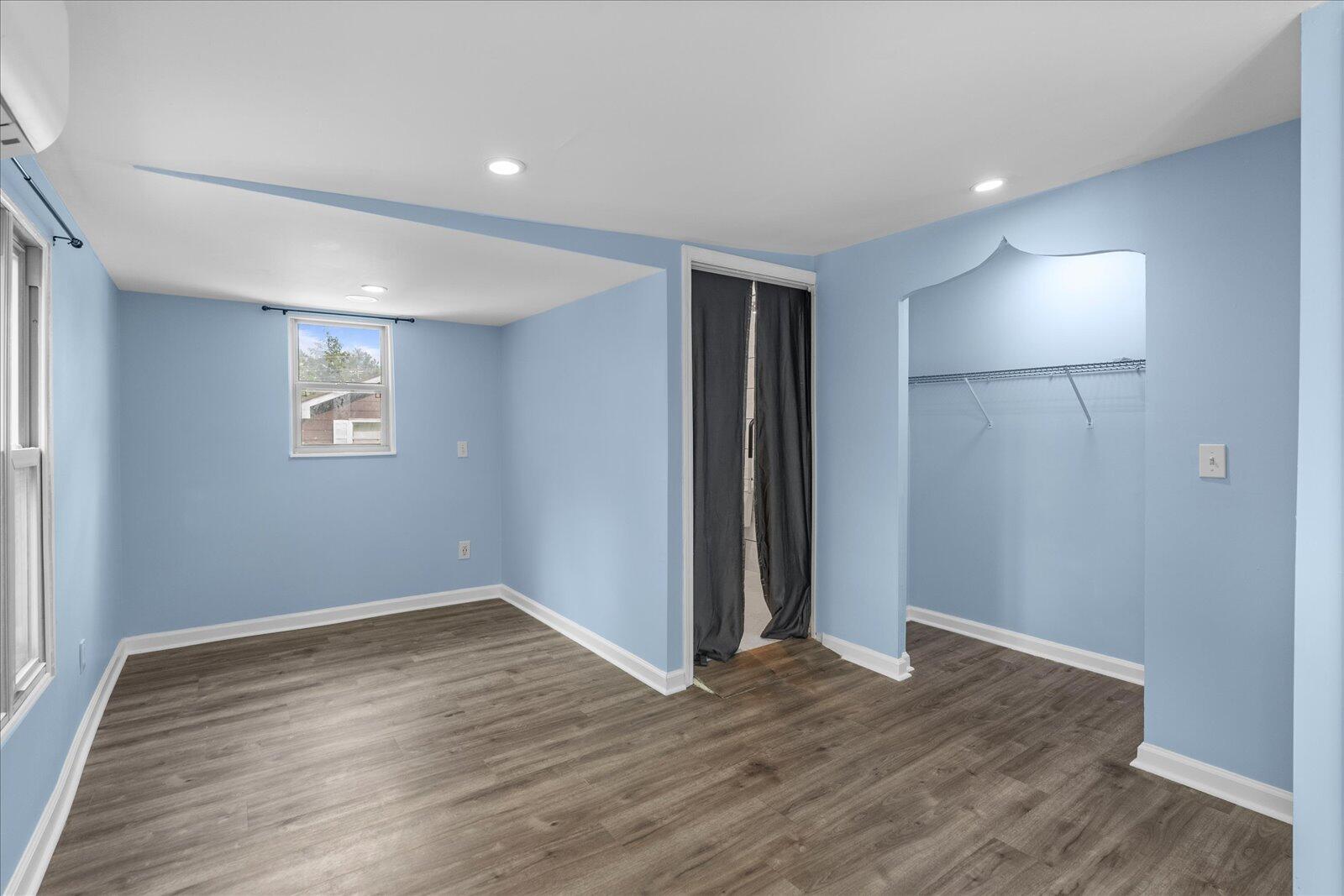 3825 Pin Oak Terrace