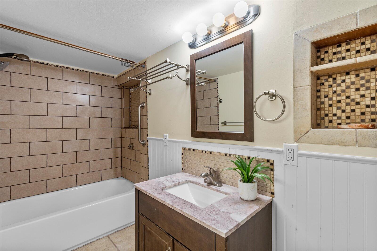 3825 Pin Oak Terrace