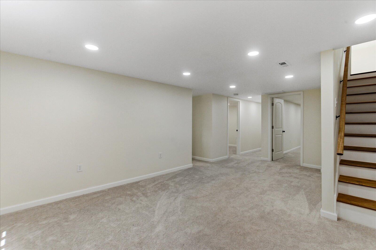 1435 Alley Street NE