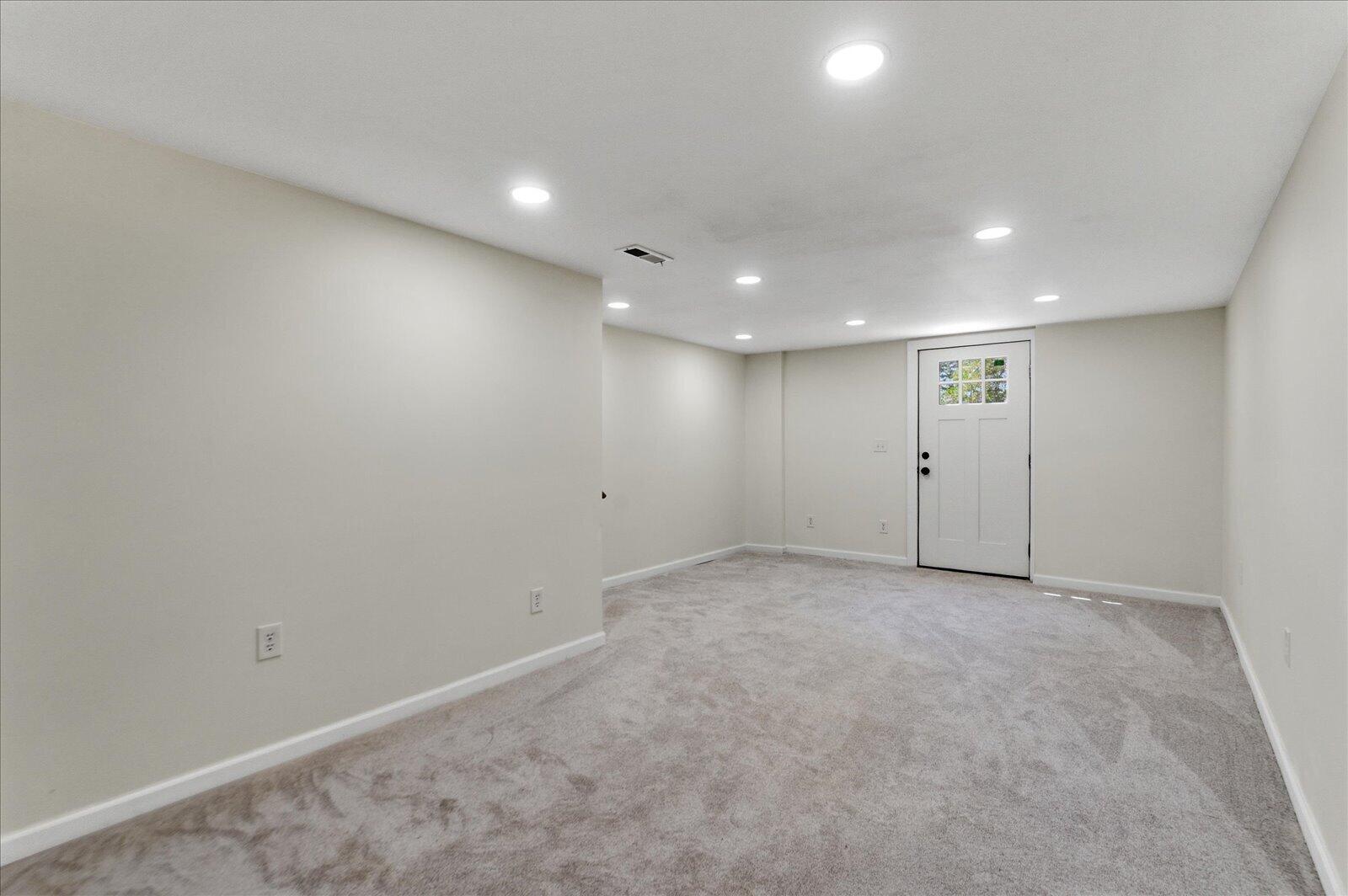 1435 Alley Street NE