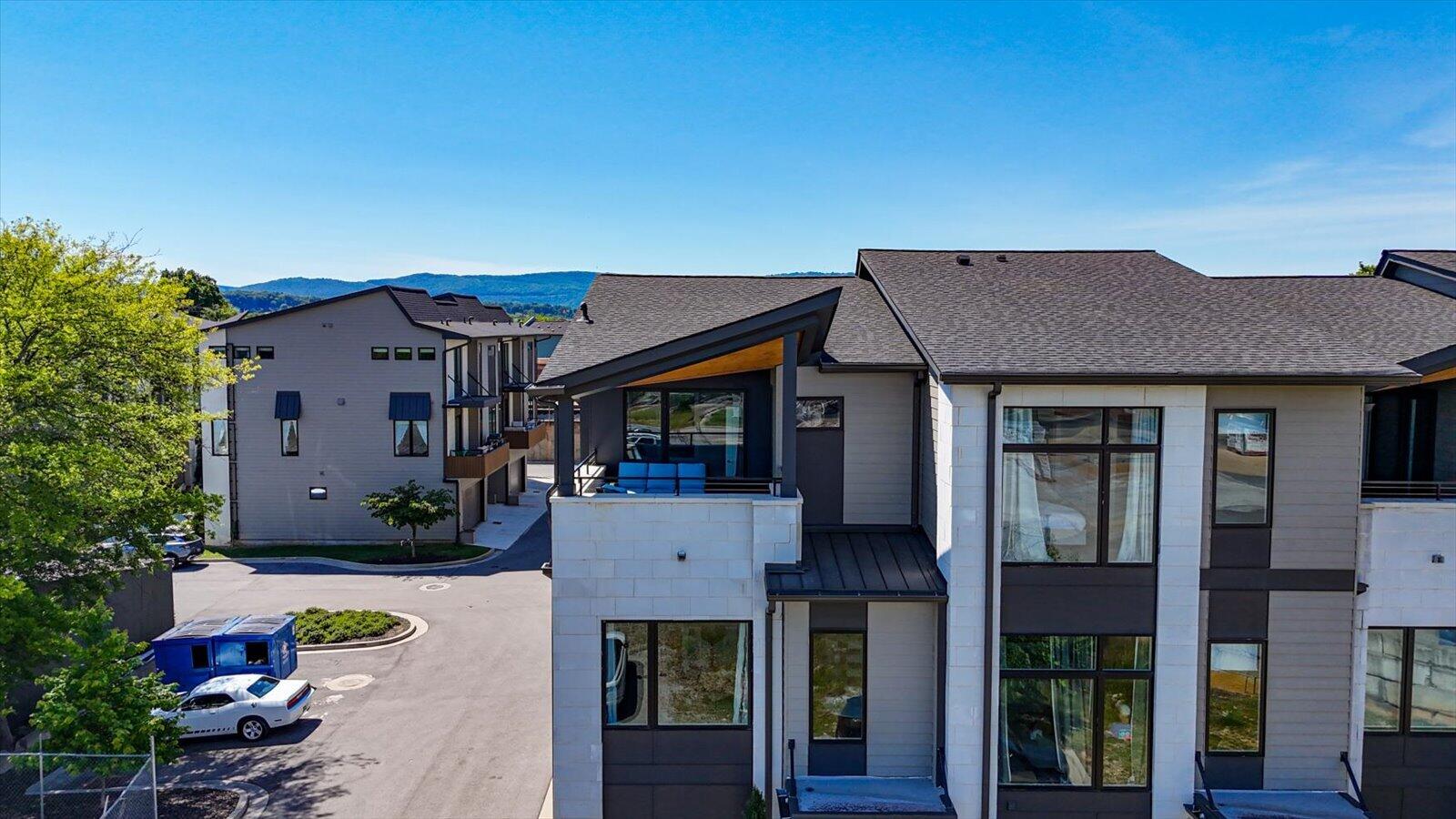 697 Burnside Place