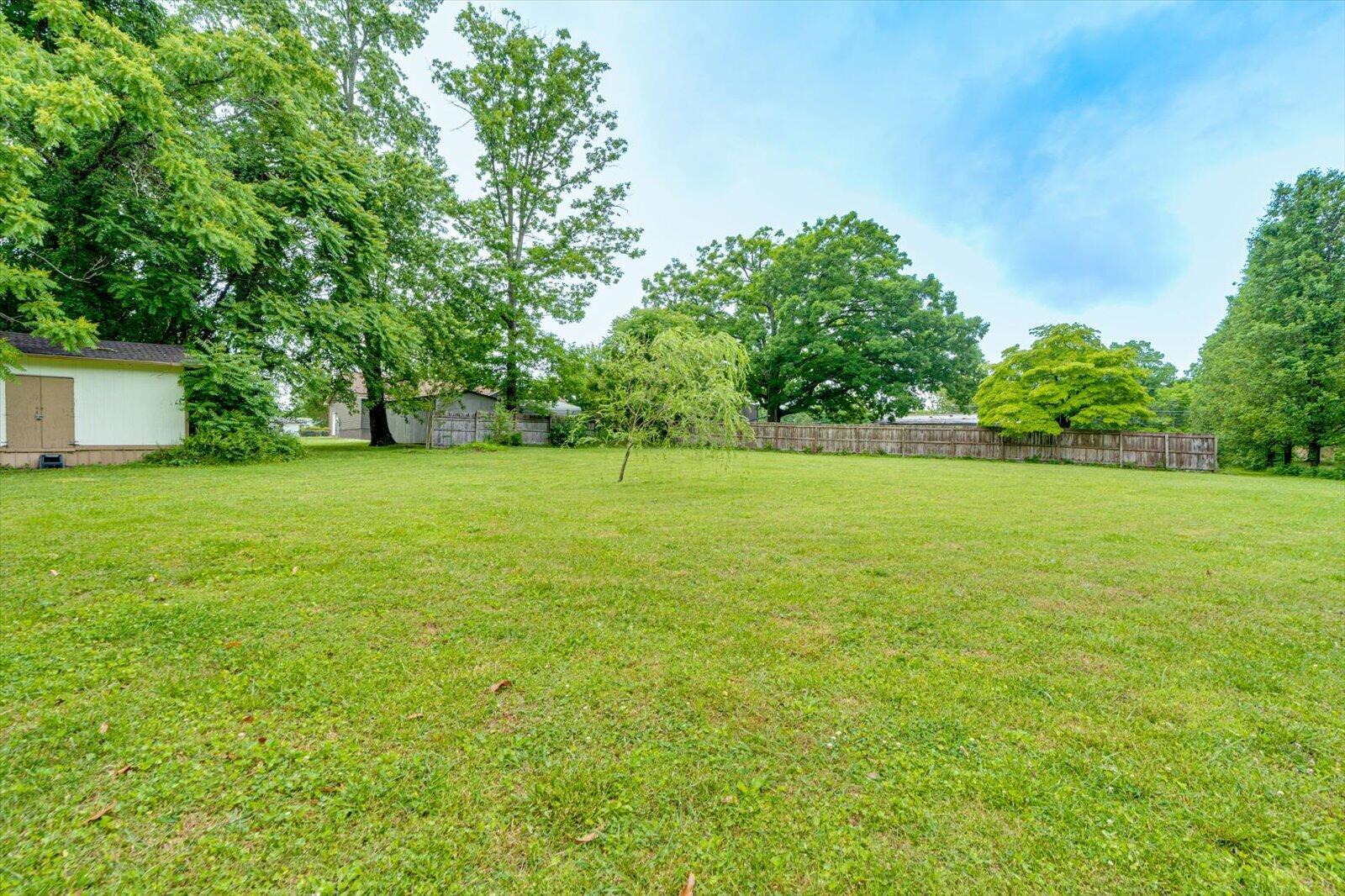 5313 Taft Highway