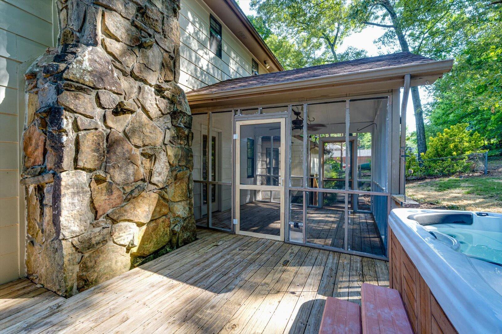 6536 Harbor View Drive