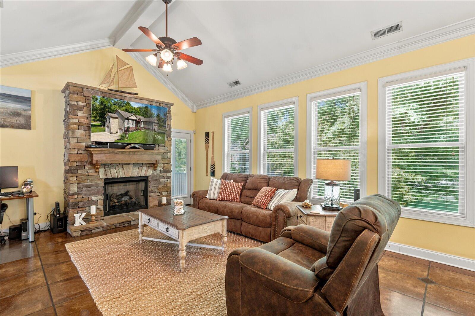 2356 Gale Lane
