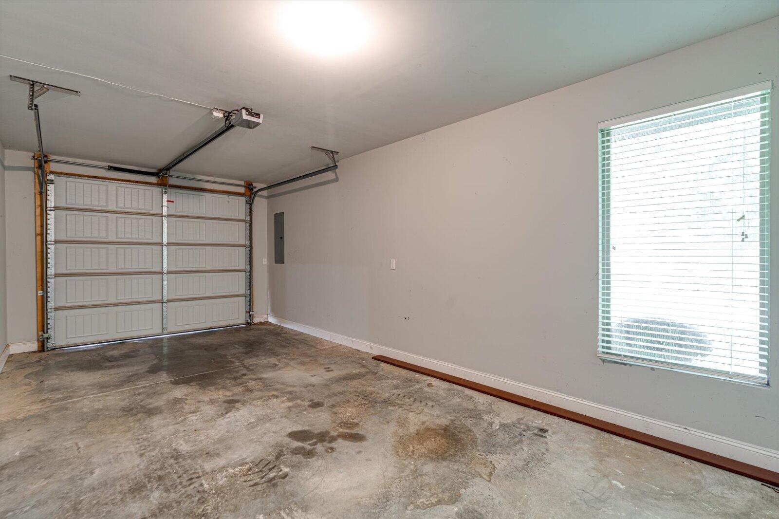 2356 Gale Lane