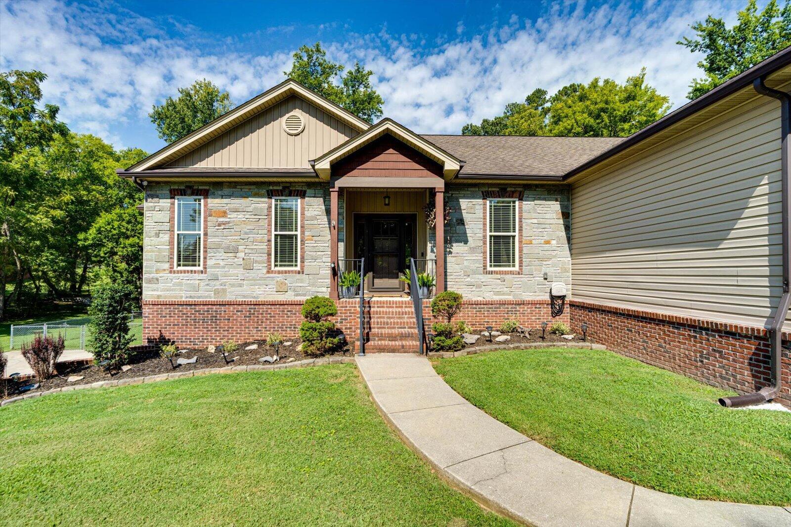 2356 Gale Lane