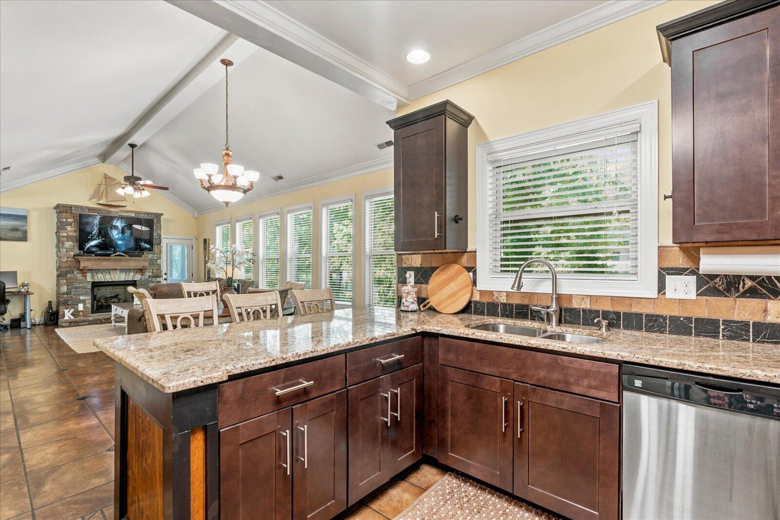 2356 Gale Lane