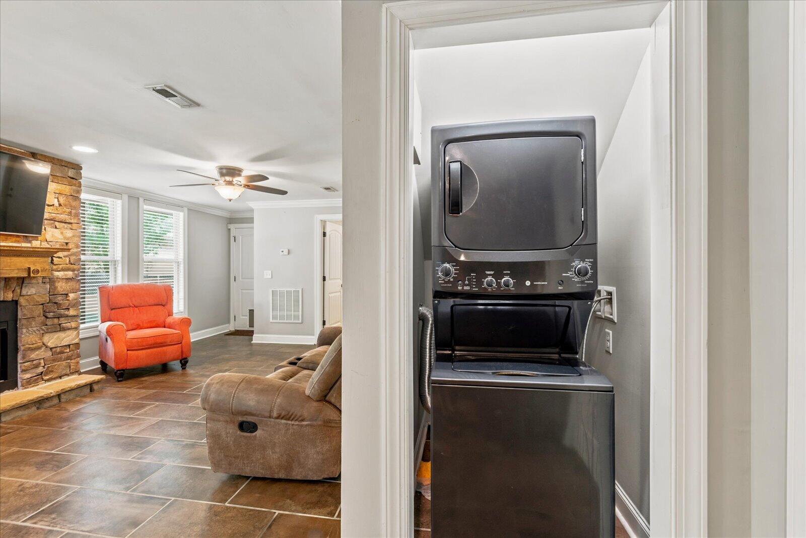 2356 Gale Lane