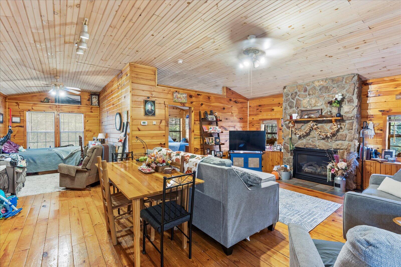 607 Holly Drive