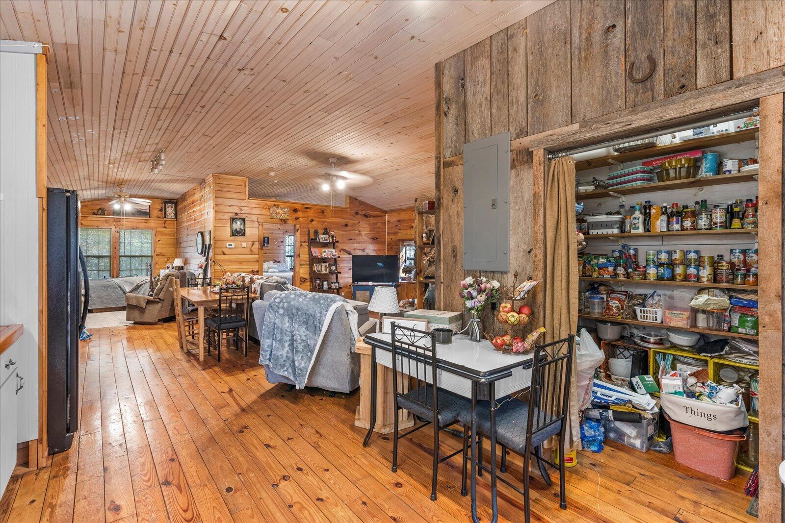 607 Holly Drive