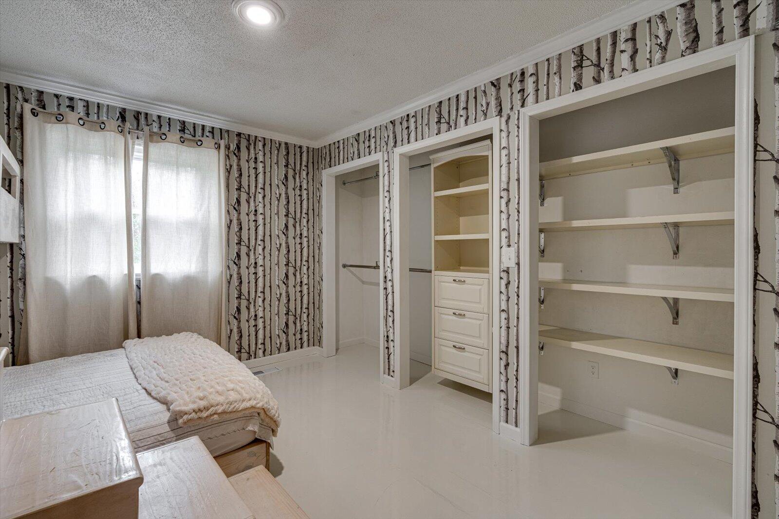 5037 Johnston Road, McDonald