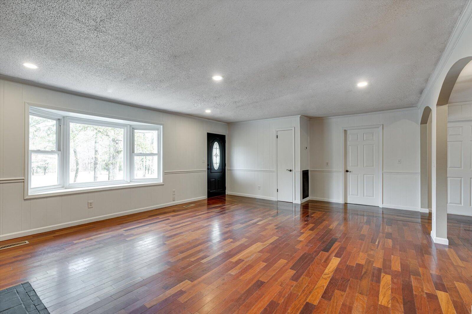 5037 Johnston Road, McDonald