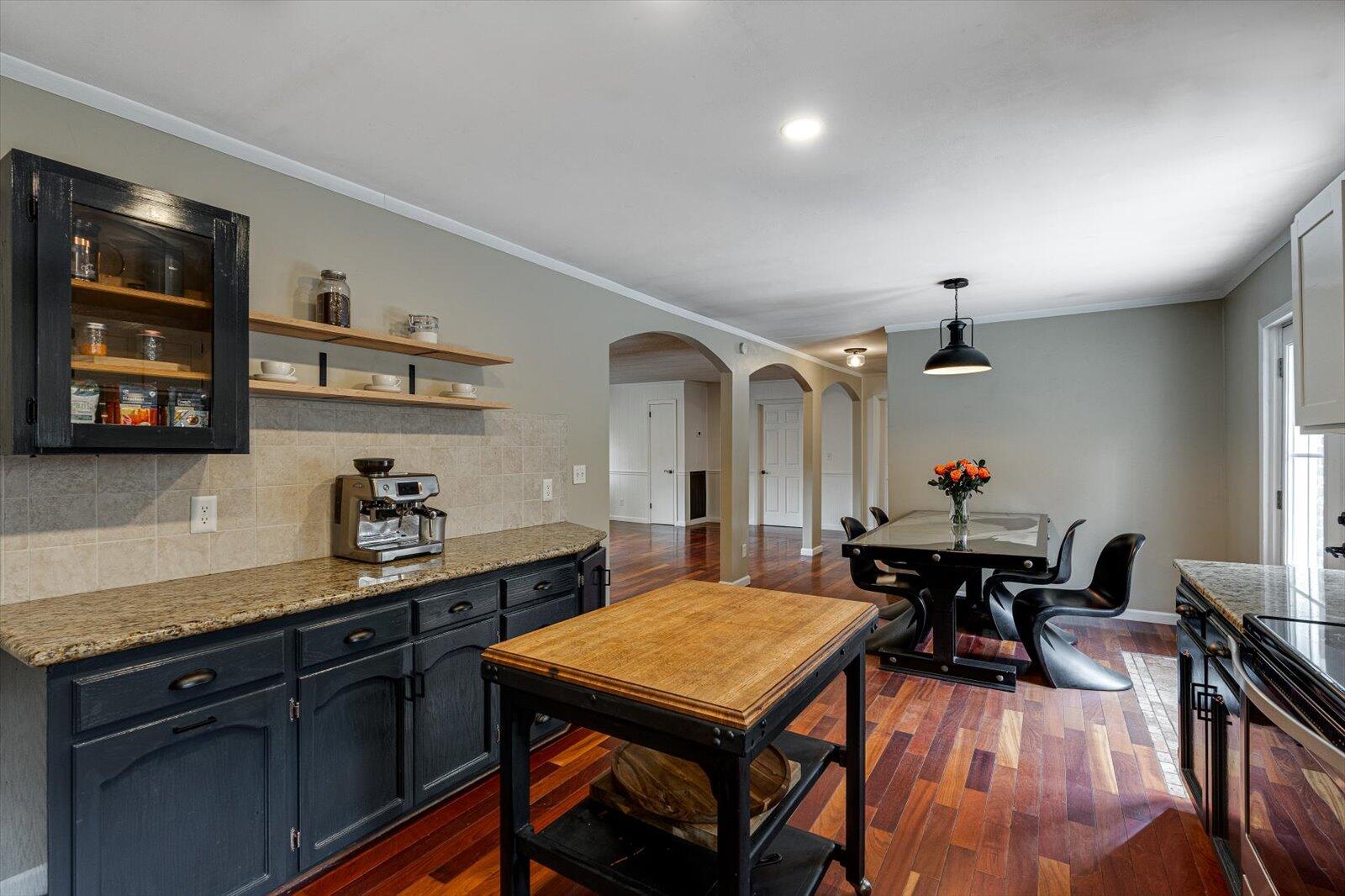 5037 Johnston Road, McDonald