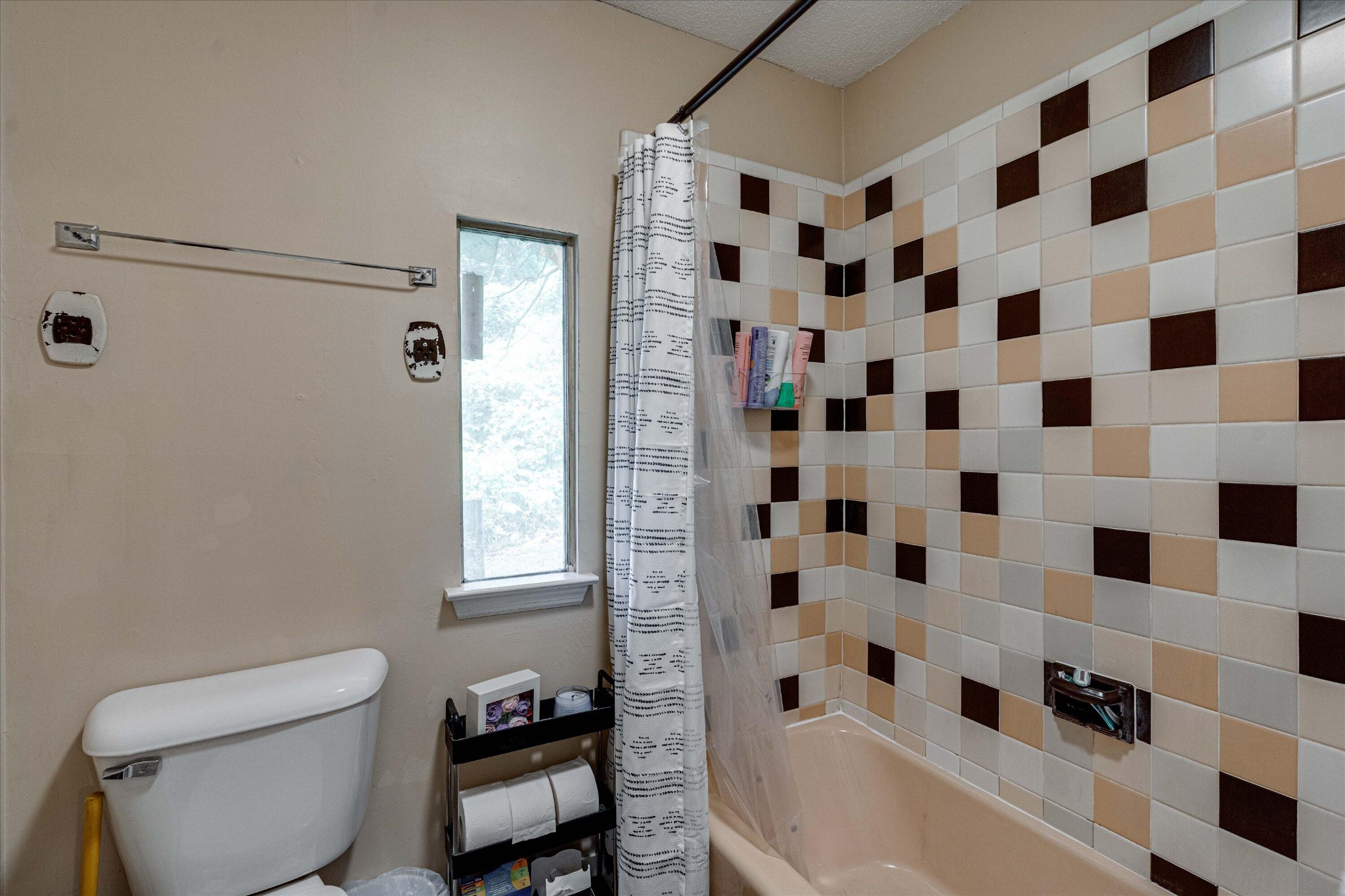 110 W Midvale Avenue