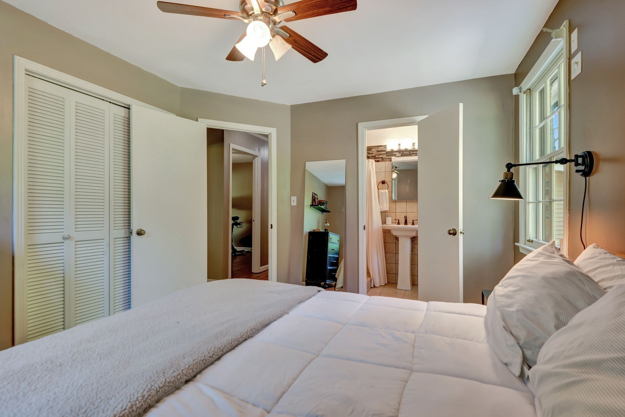 2366 Sams Creek Rd