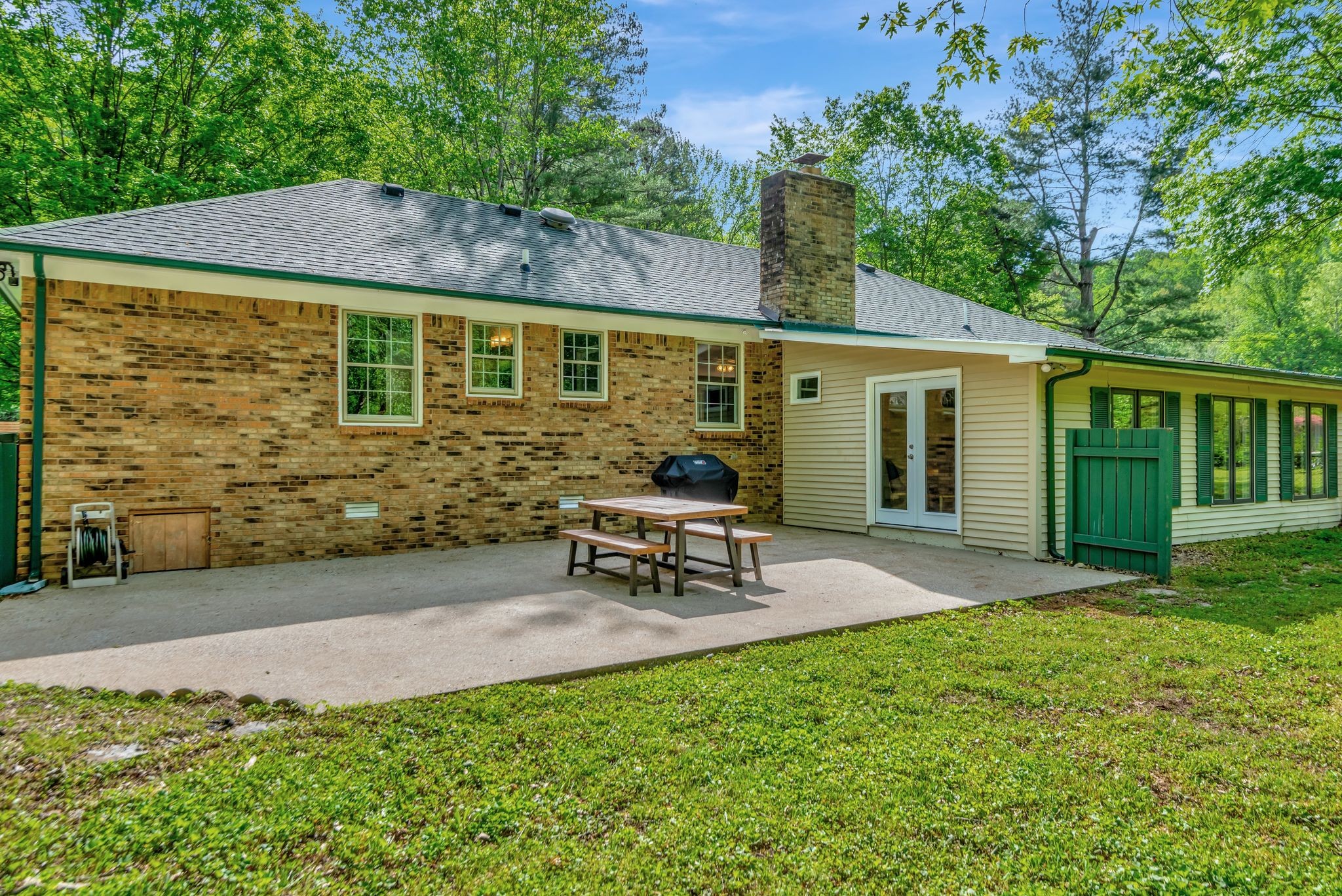 2366 Sams Creek Rd