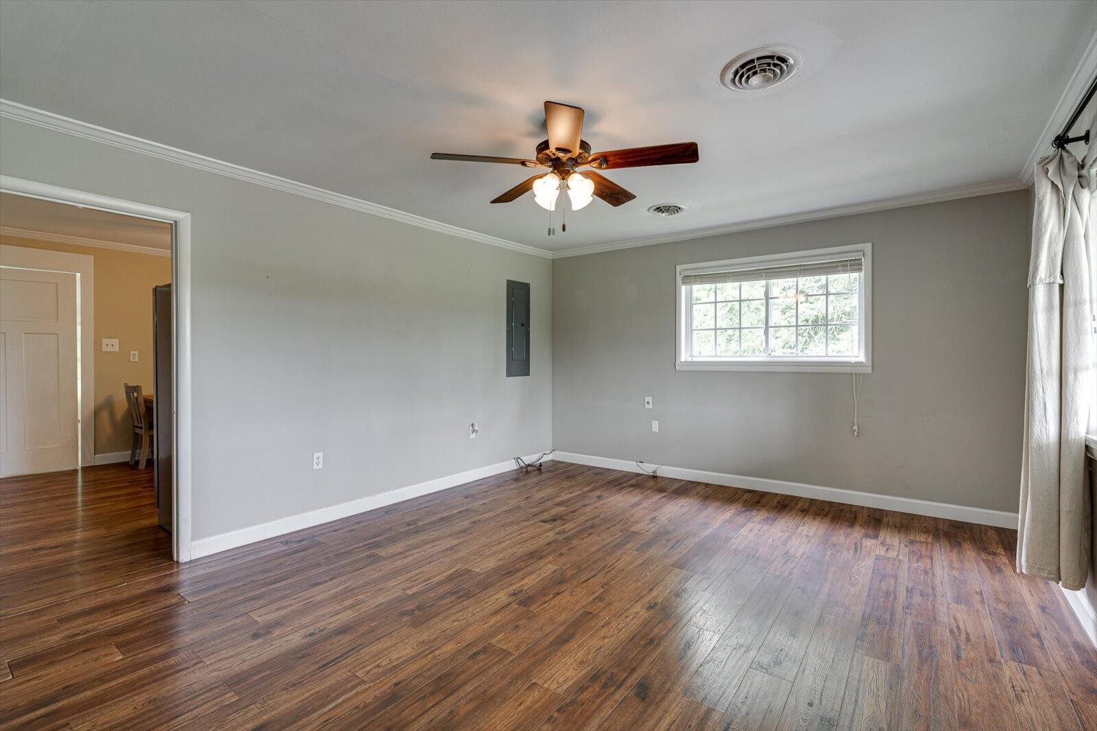 606 Baugh Springs Road