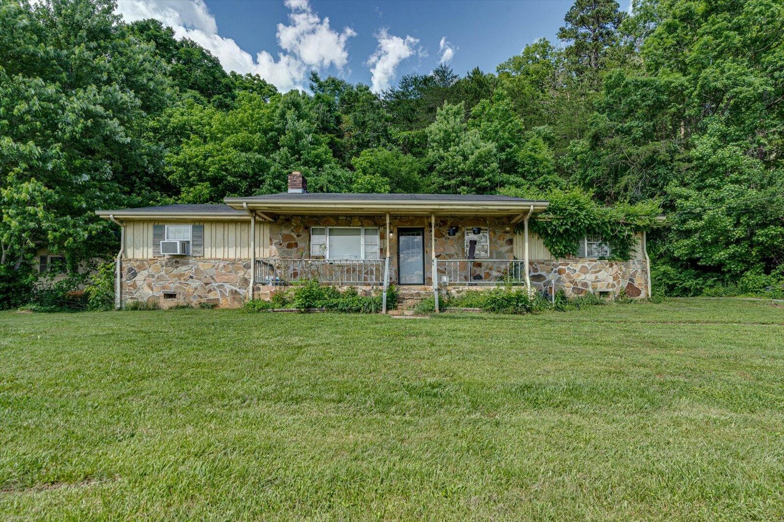 9815 E Brainerd Road