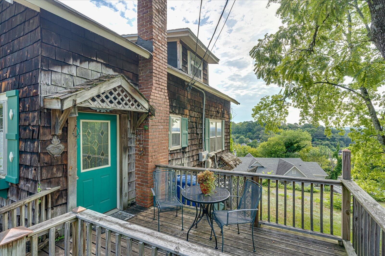 94 Sherwood Avenue