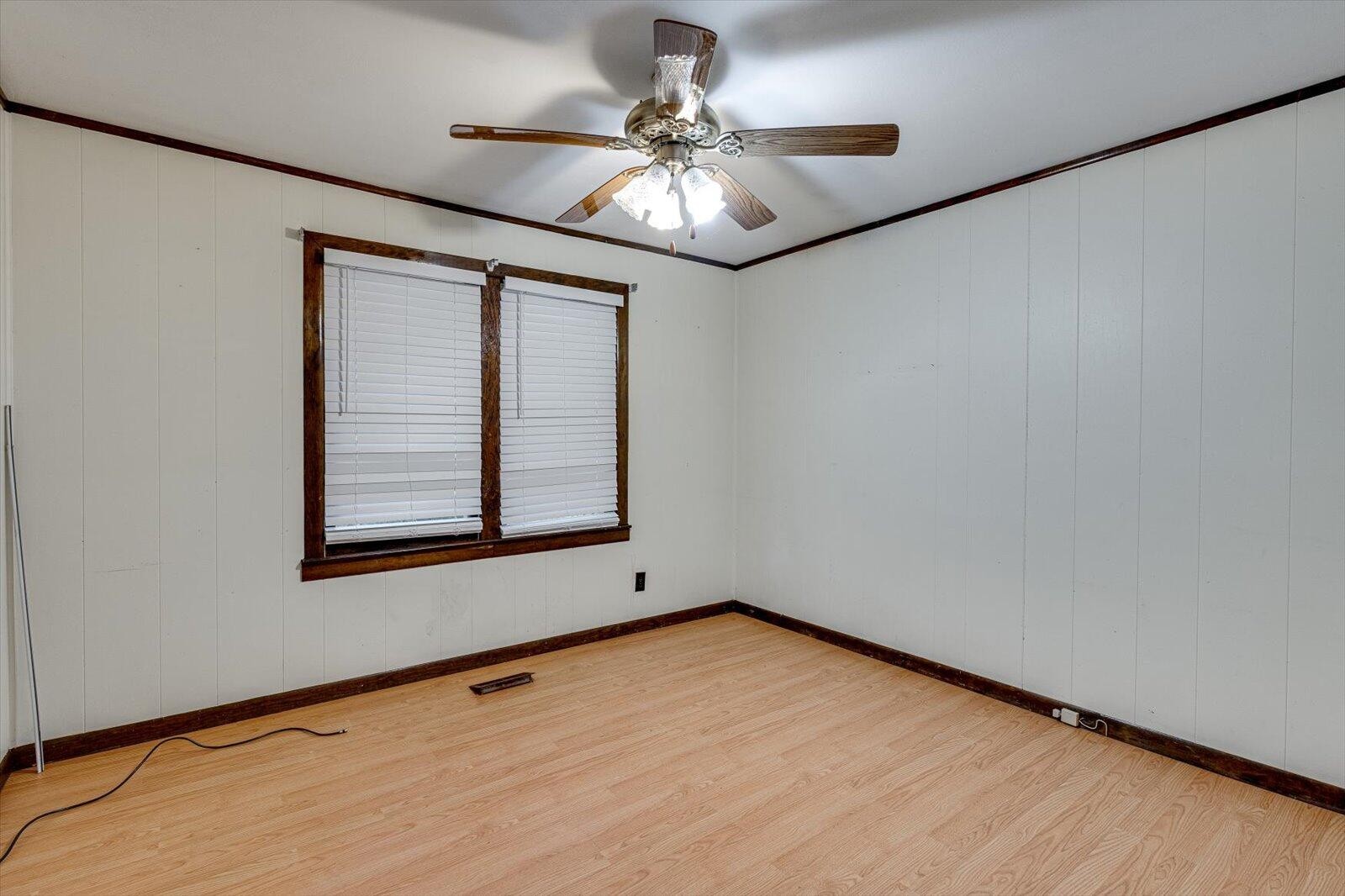 280 Orlando Drive, NE