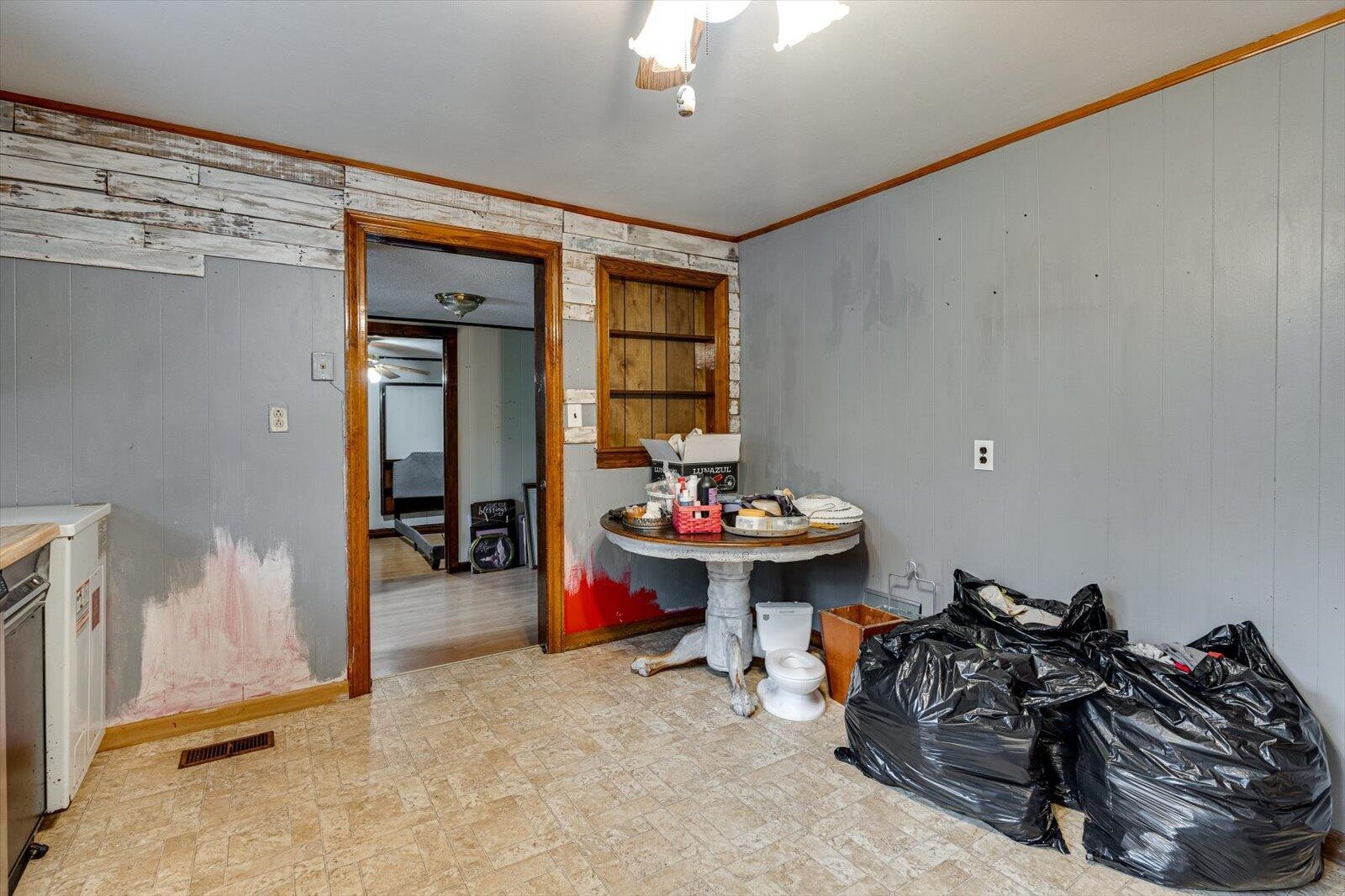 280 Orlando Drive, NE