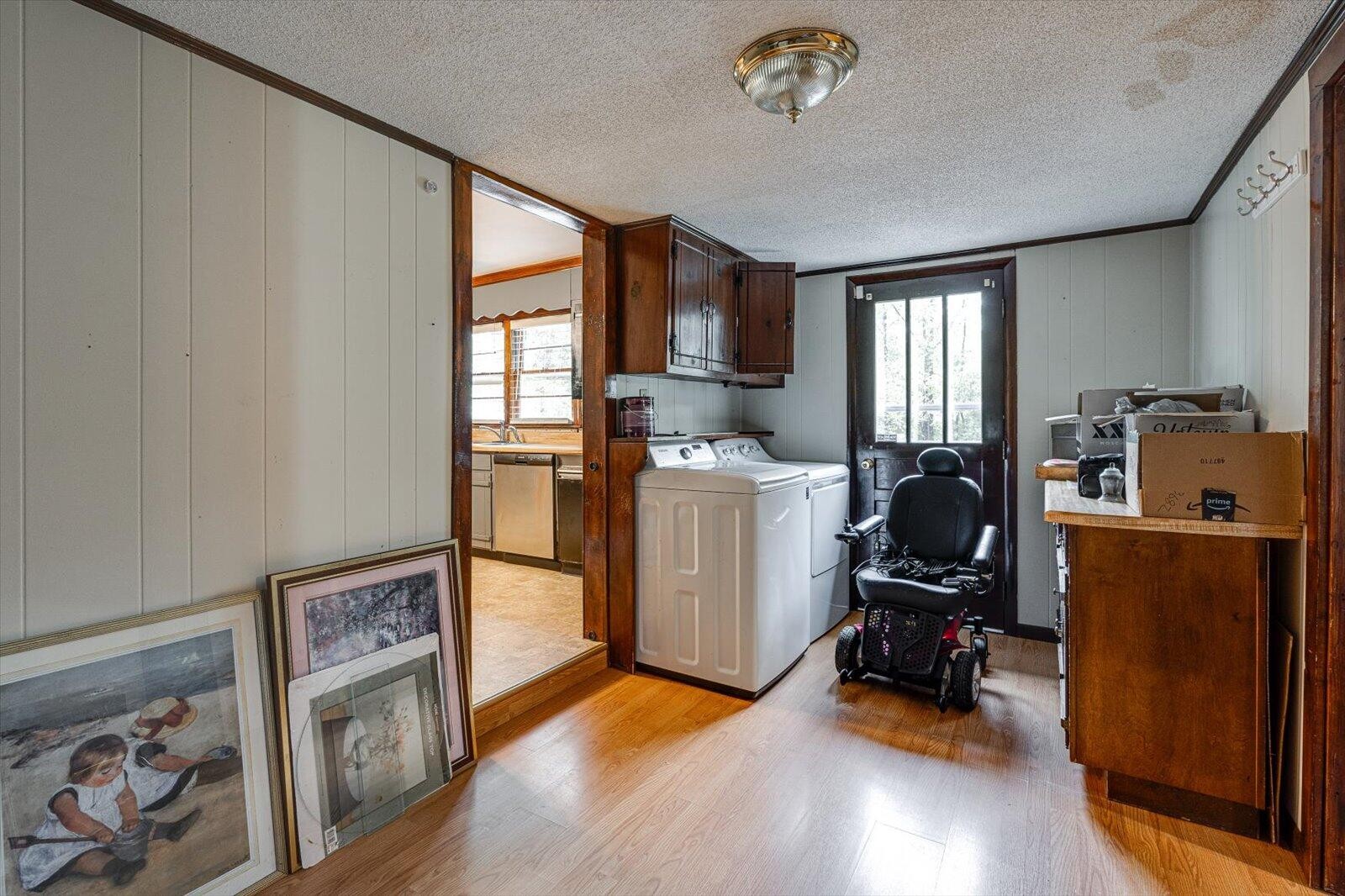 280 Orlando Drive, NE