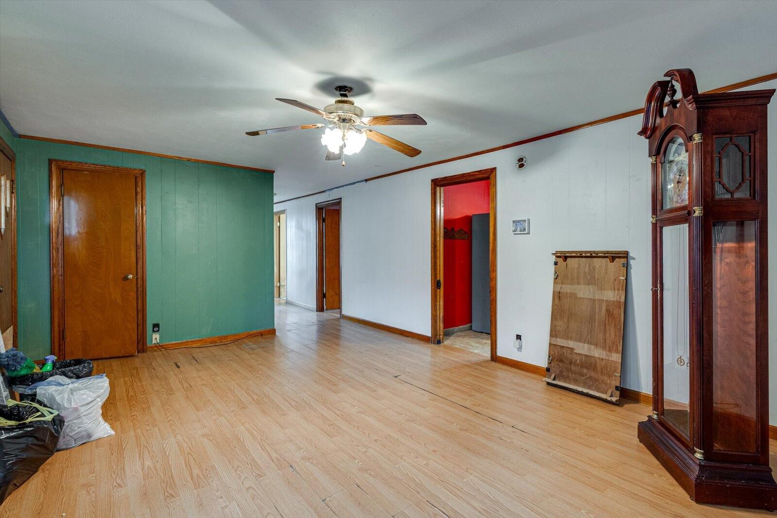 280 Orlando Drive, NE