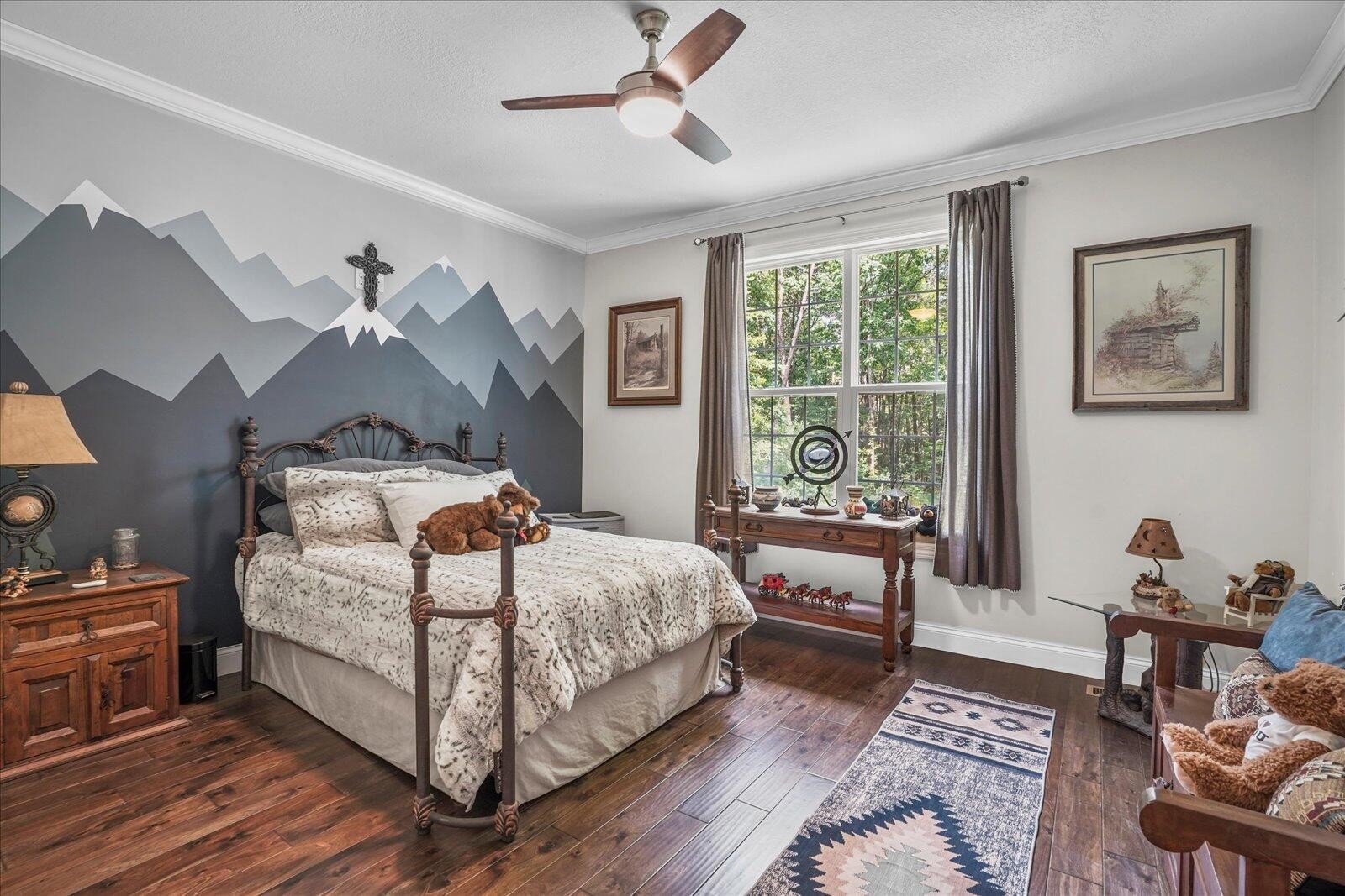 712 Raven Cliff Road