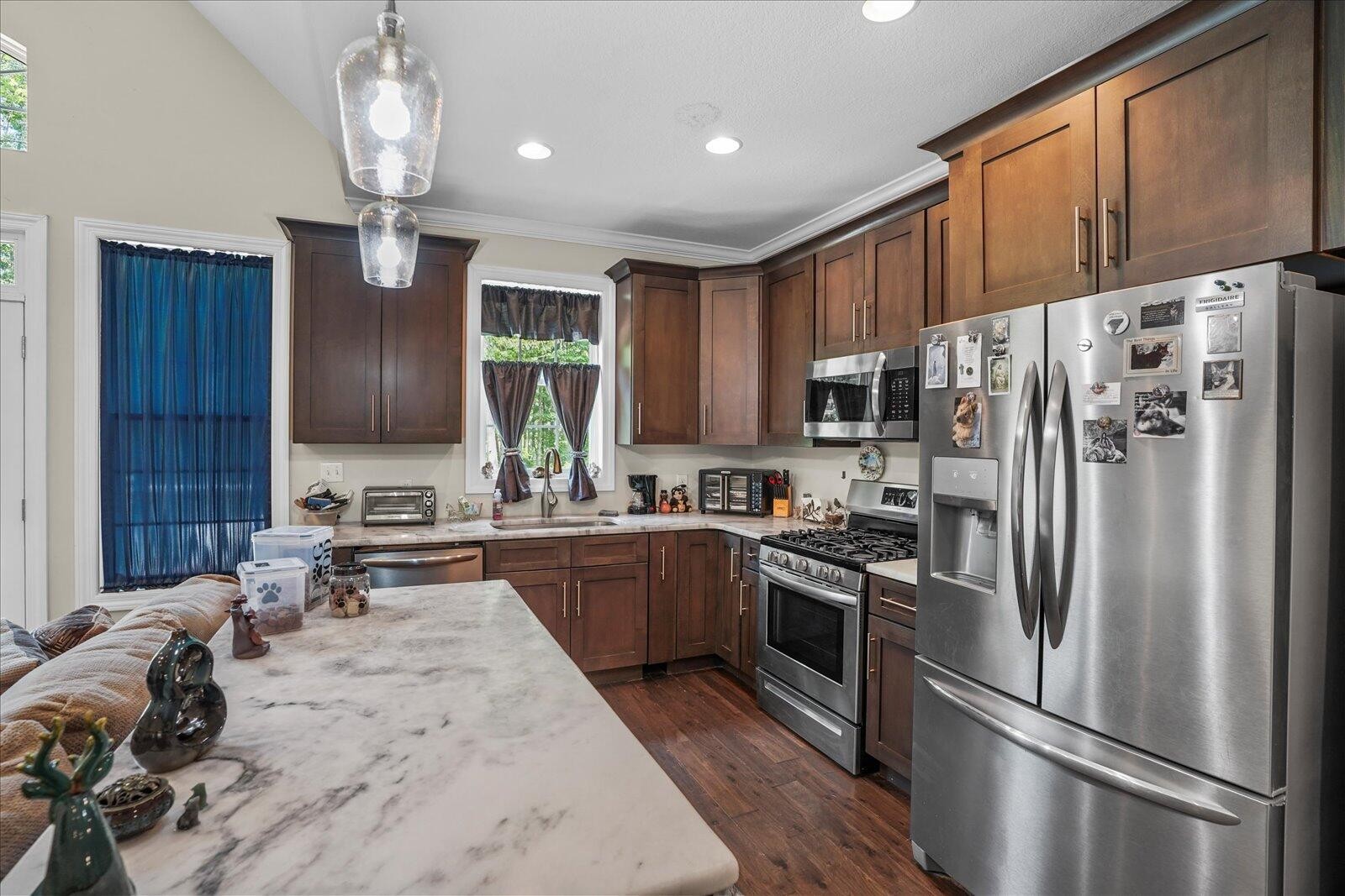 712 Raven Cliff Road