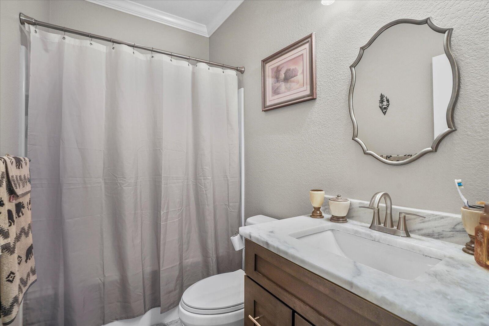 712 Raven Cliff Road